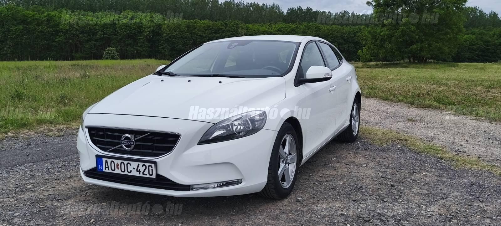 VOLVO V40 2015/3 - 1