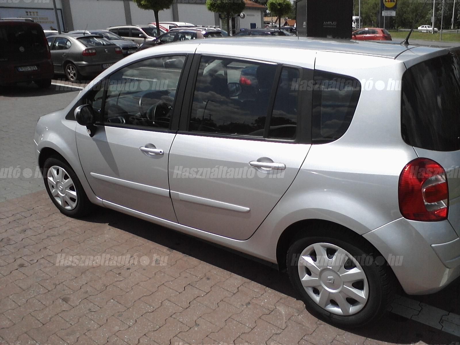 RENAULT GRAND MODUS 2008/5 - 1