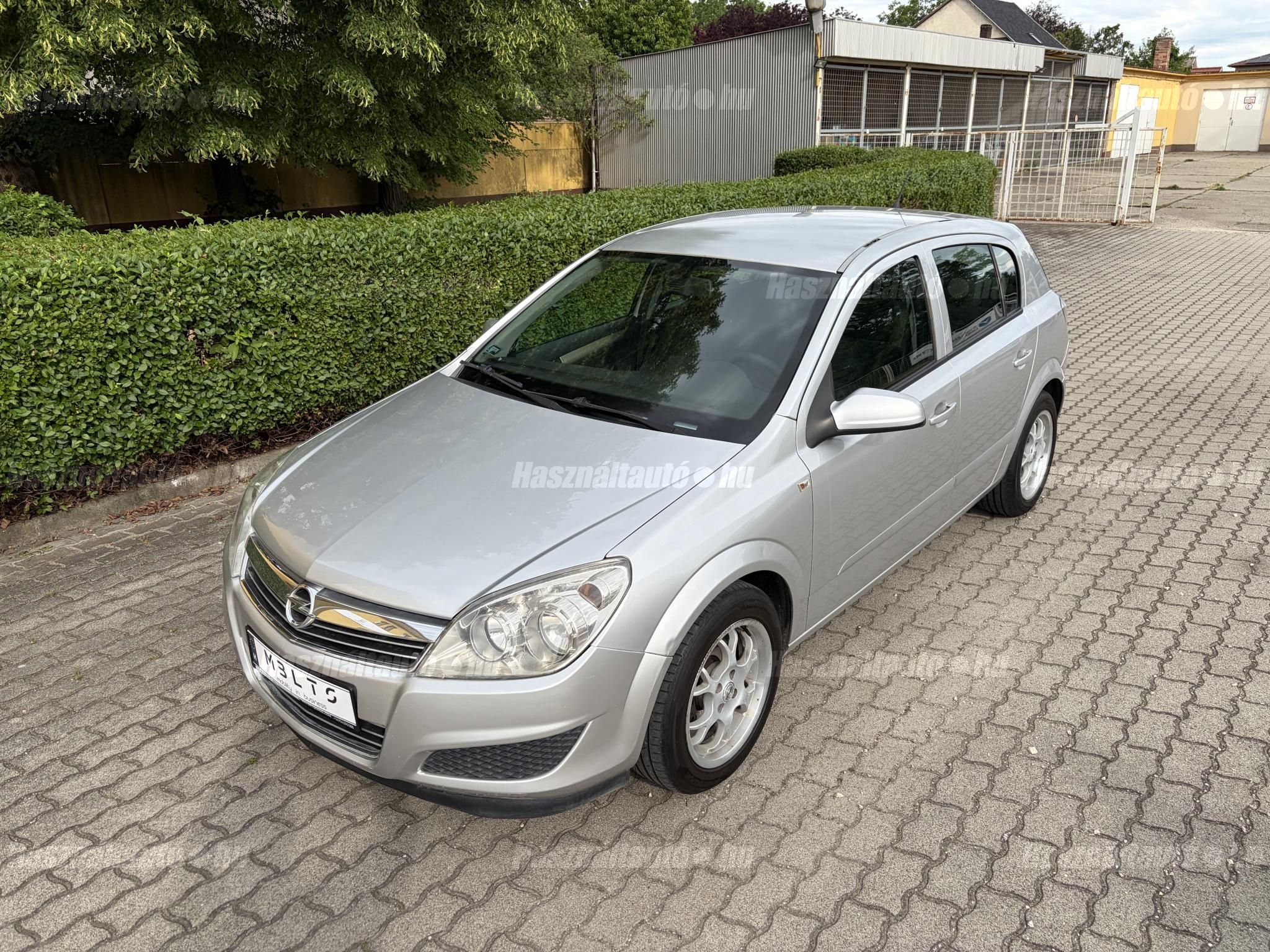 OPEL ASTRA H 2008/10 - 1
