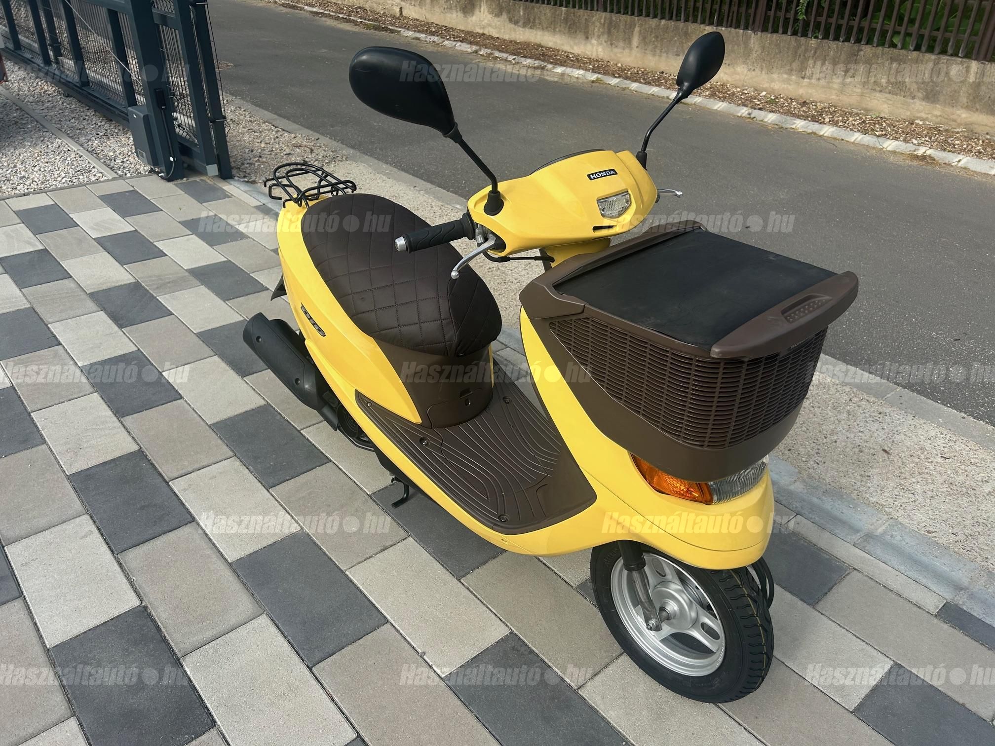 HONDA DIO 2015/6 - 1