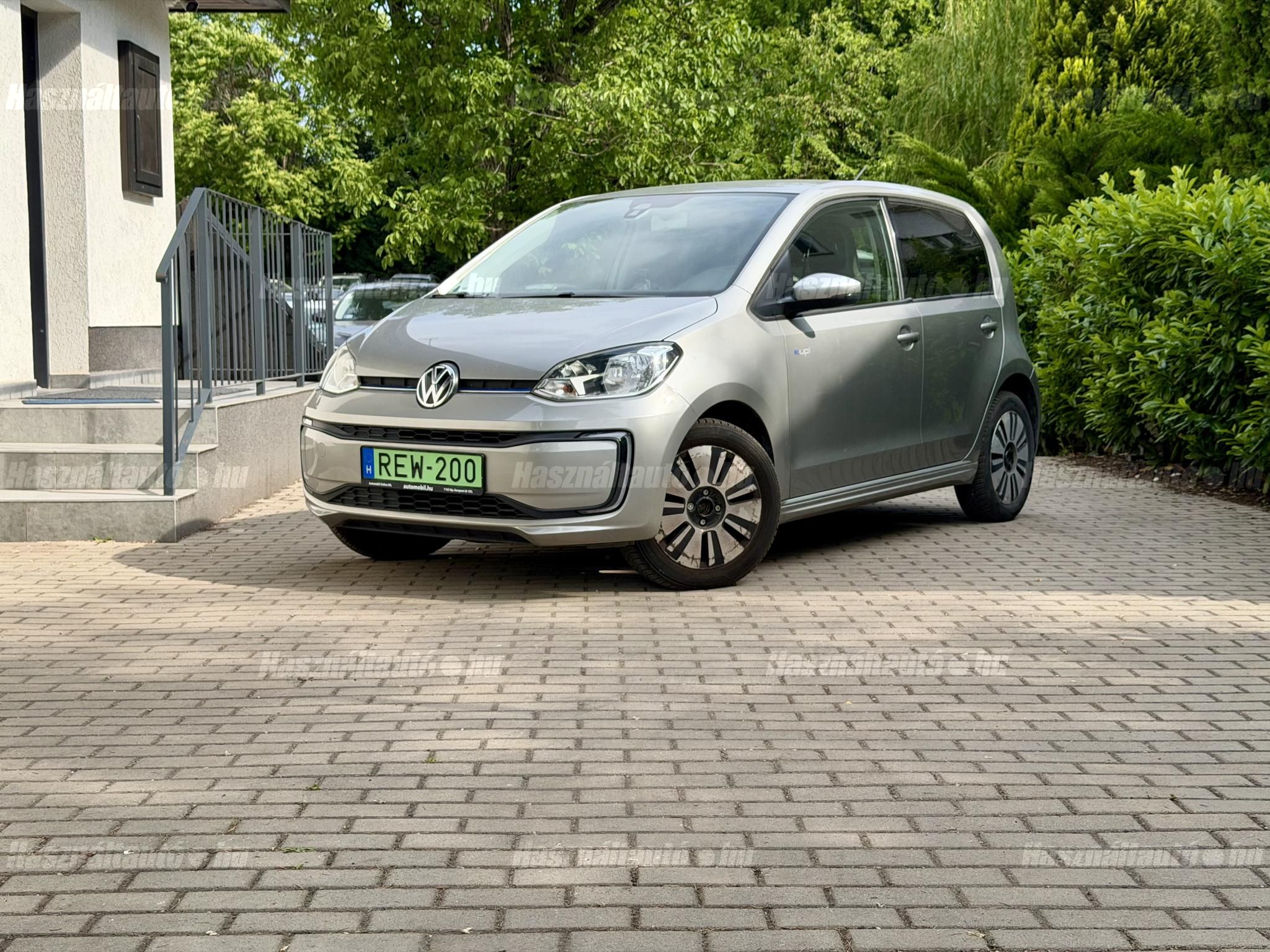 VOLKSWAGEN UP 2018/11 - 1