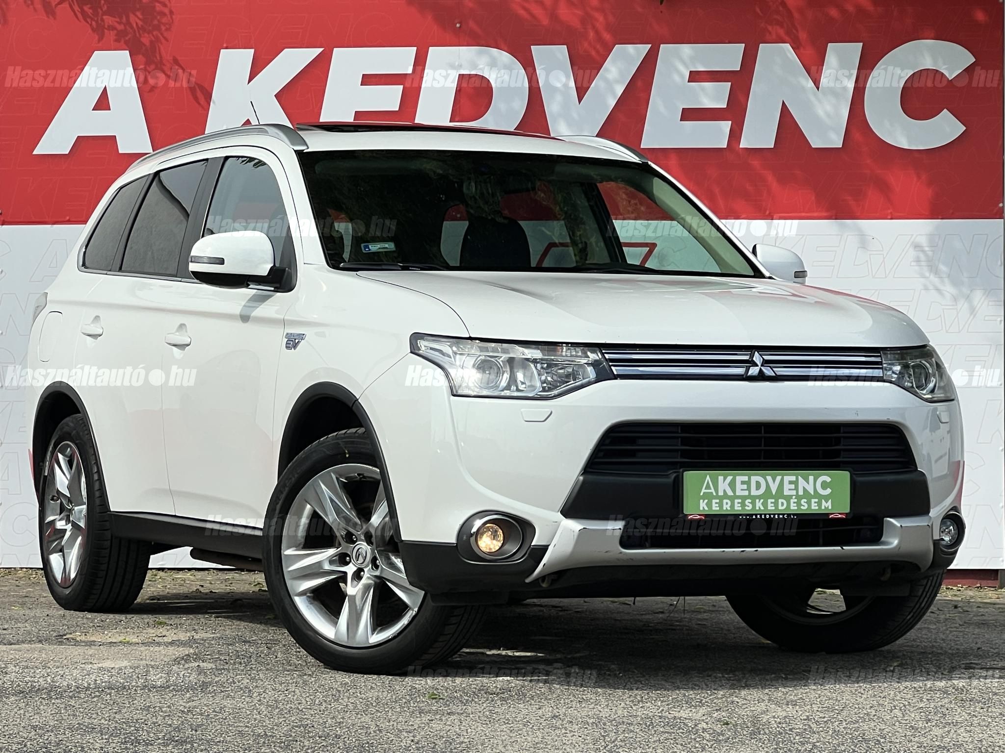 MITSUBISHI OUTLANDER 2015/9 - 1