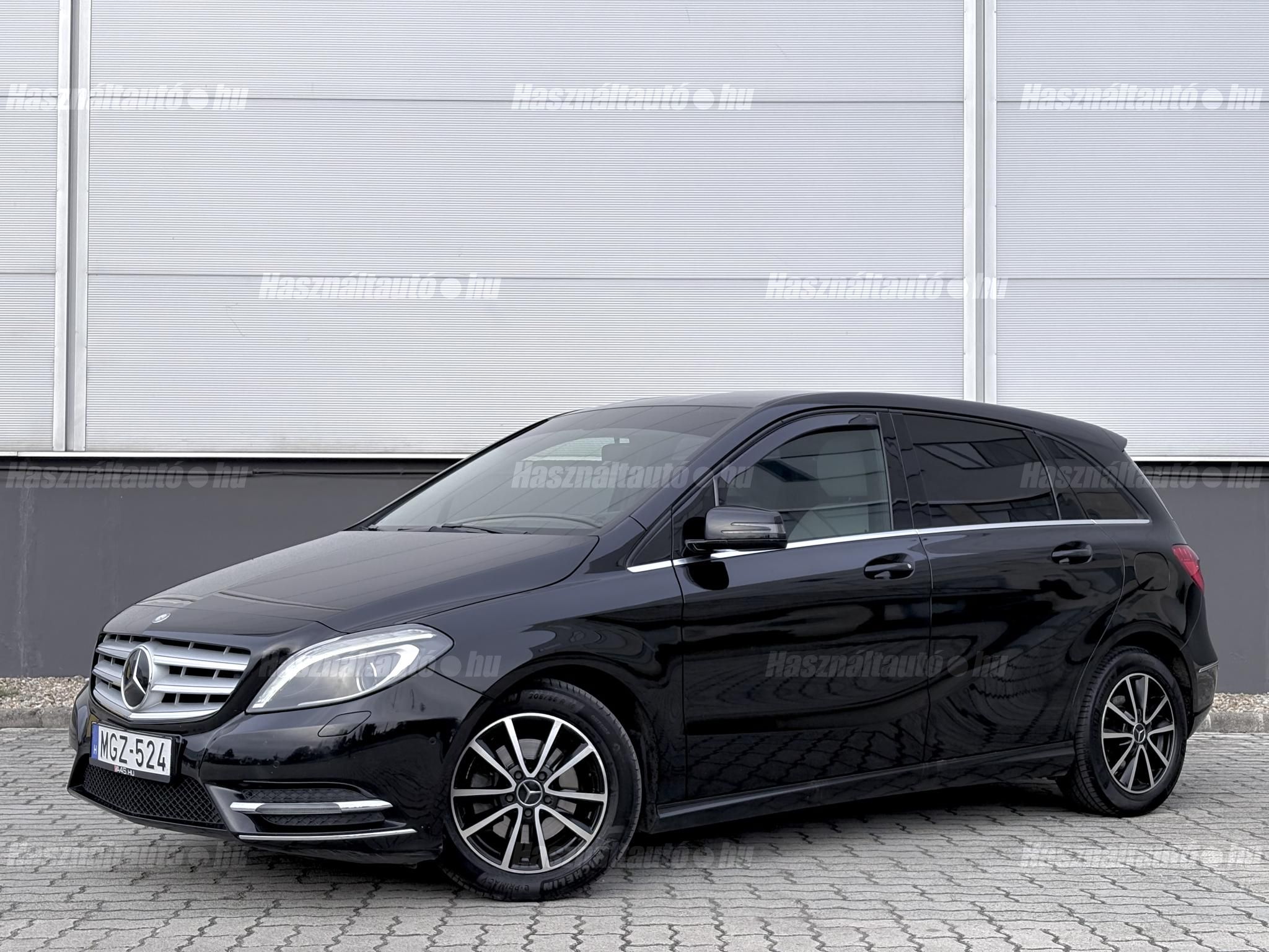 MERCEDES-BENZ B 200 2013/1 - 1