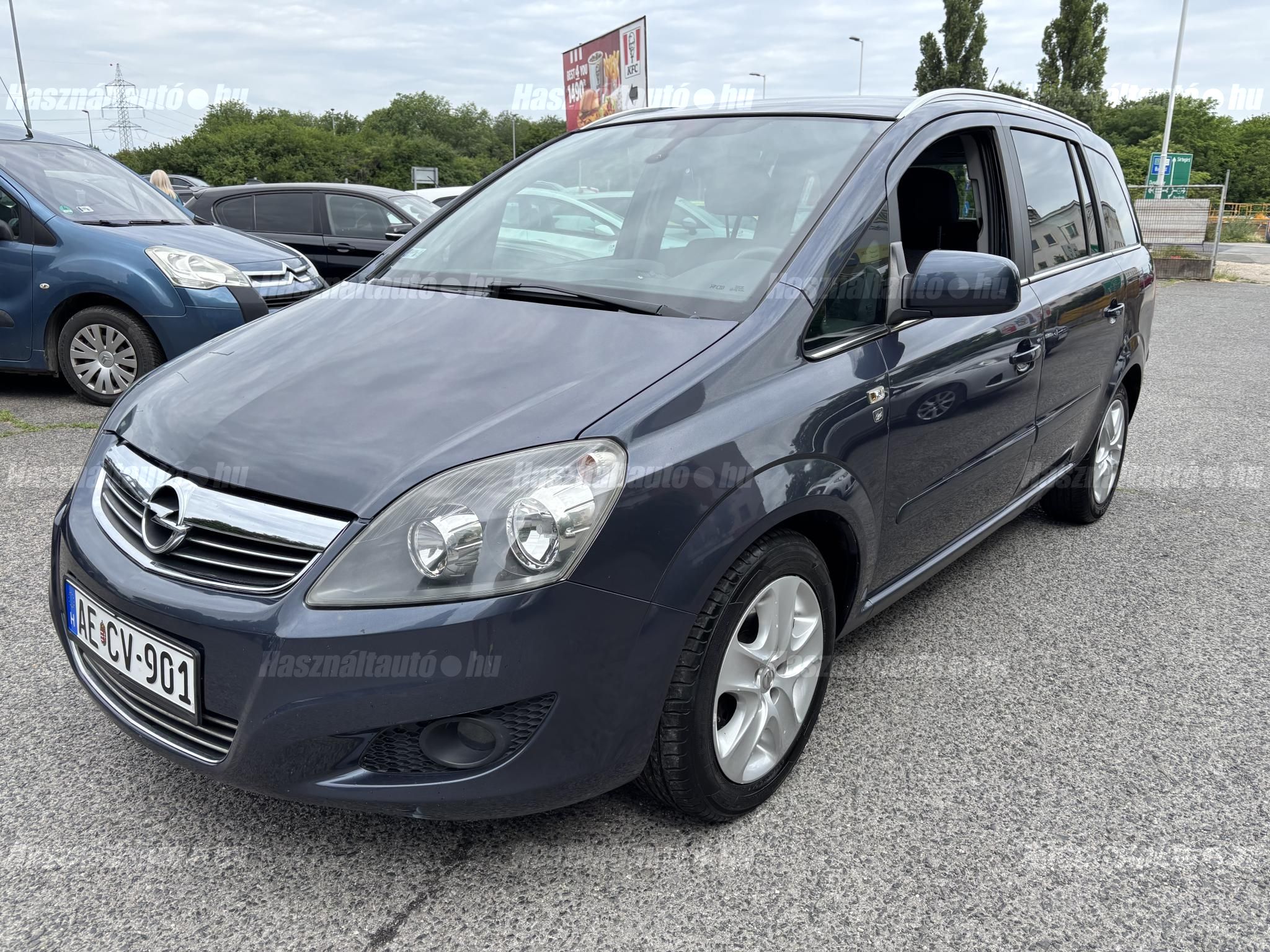 OPEL ZAFIRA 2010/9 - 1