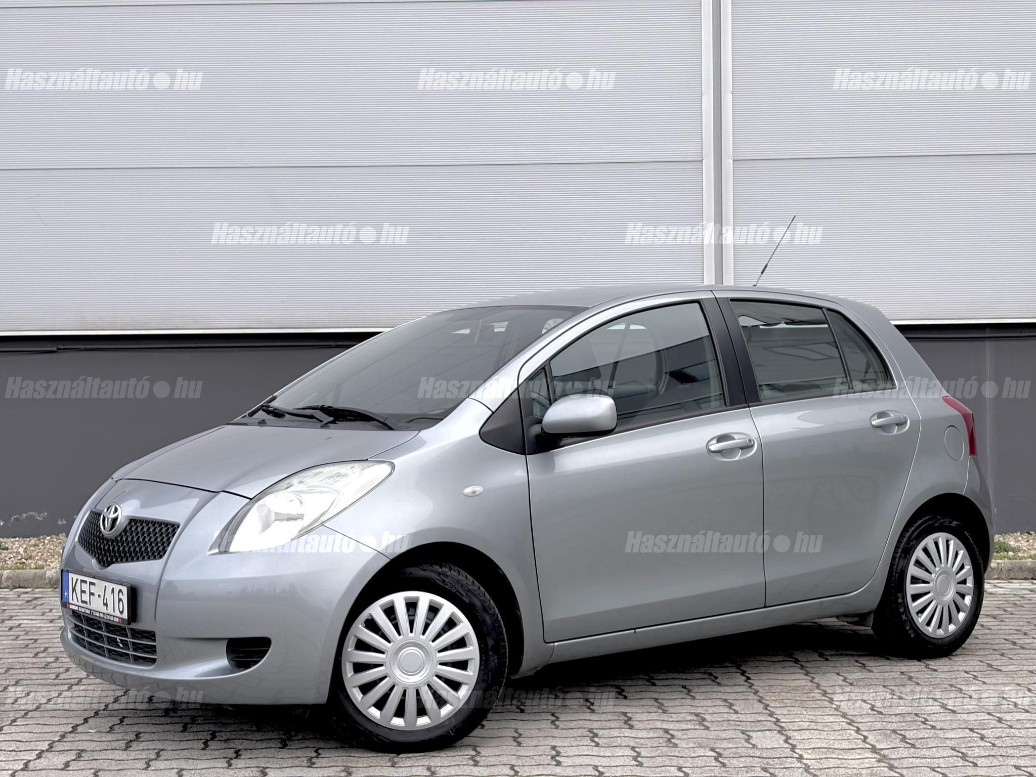 TOYOTA YARIS 2006/4 - 1