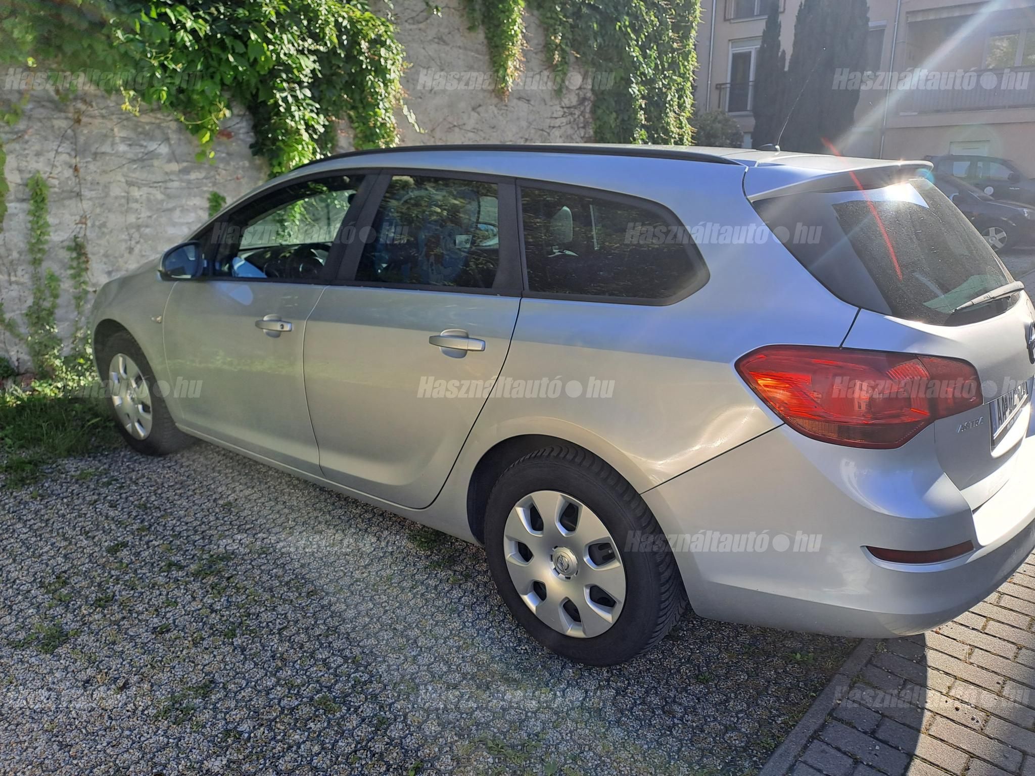 OPEL ASTRA J 2011/11 - 1