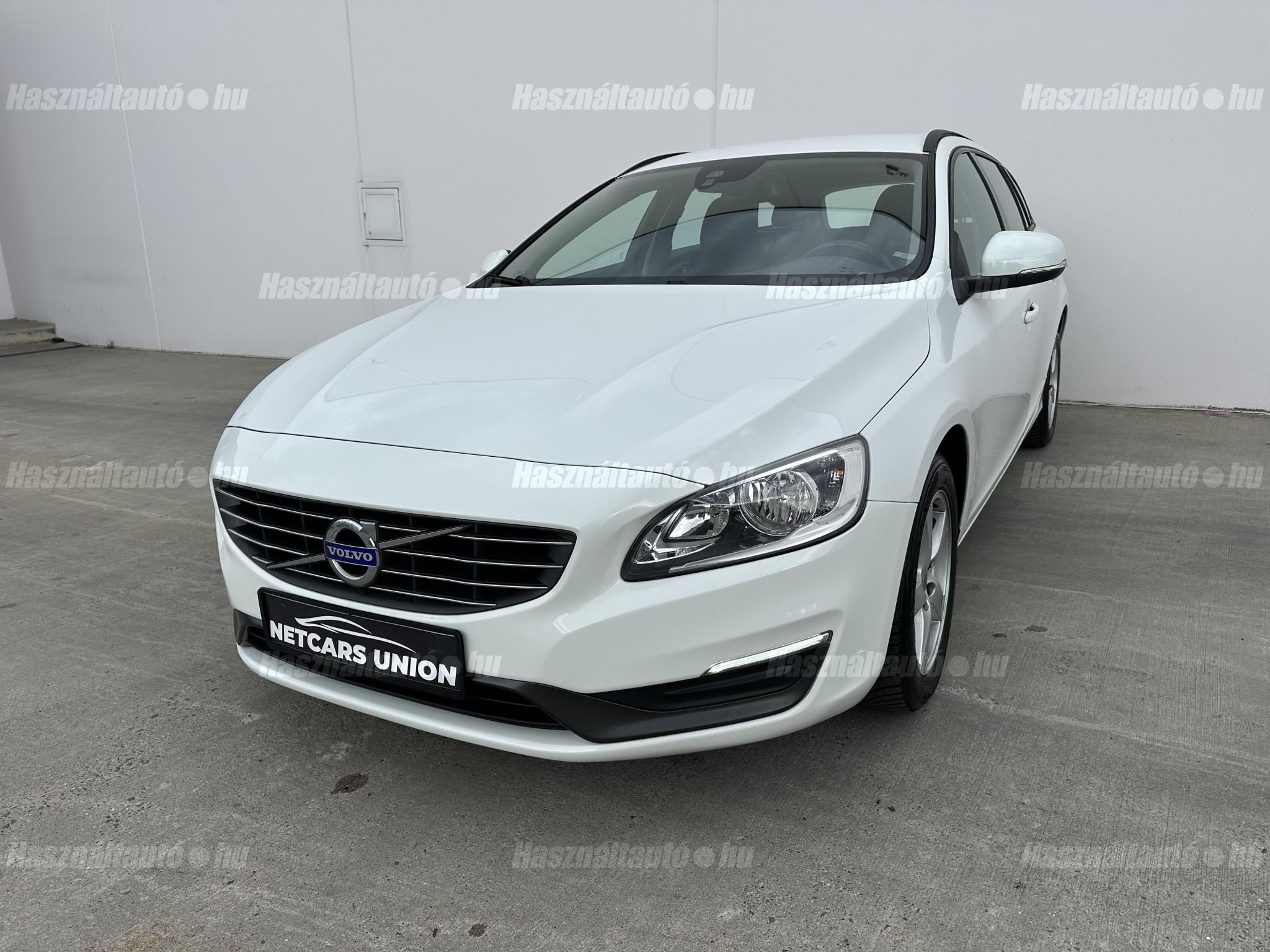 VOLVO V60 2015/3 - 1