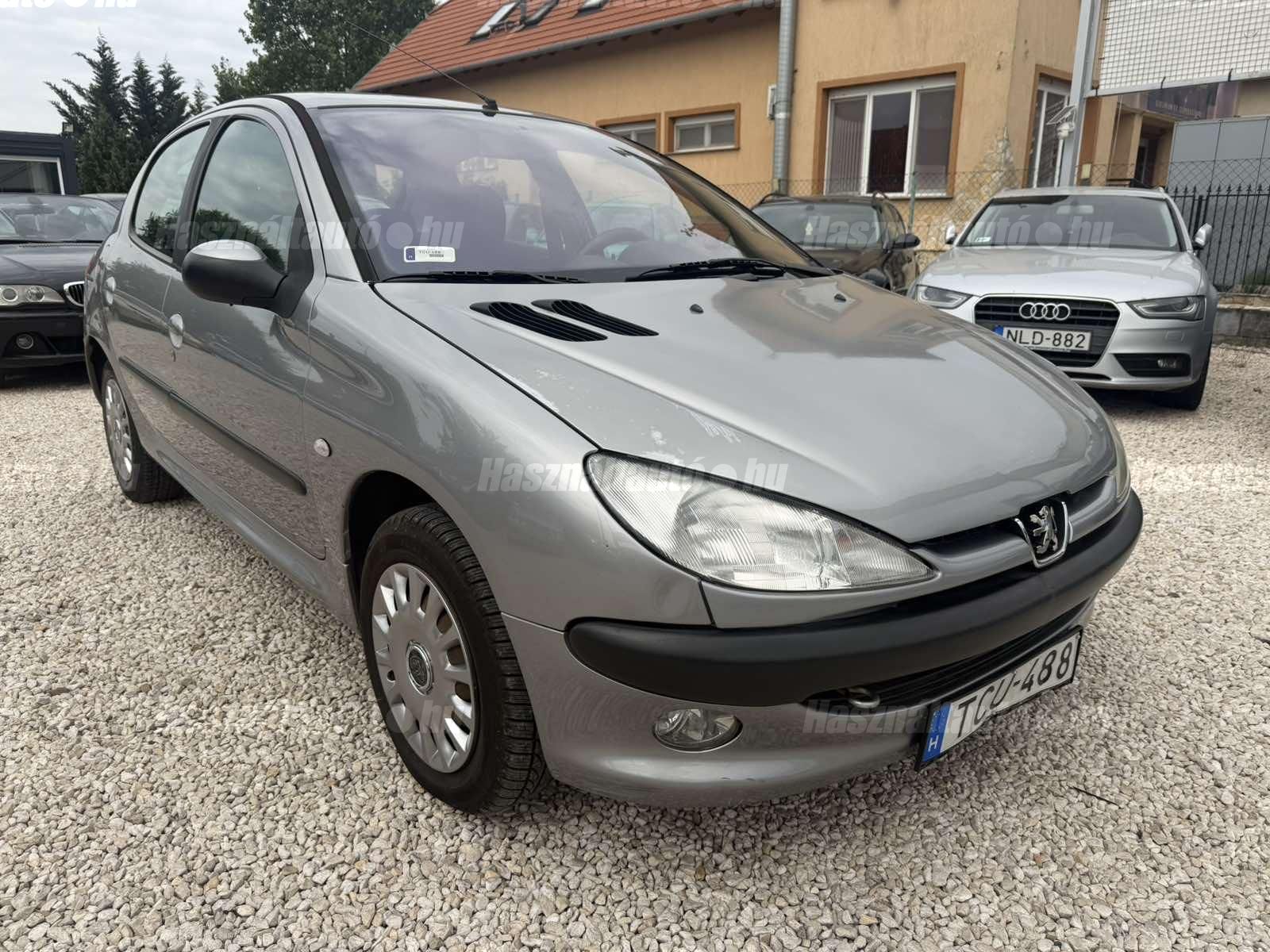 PEUGEOT 206 2003 - 1