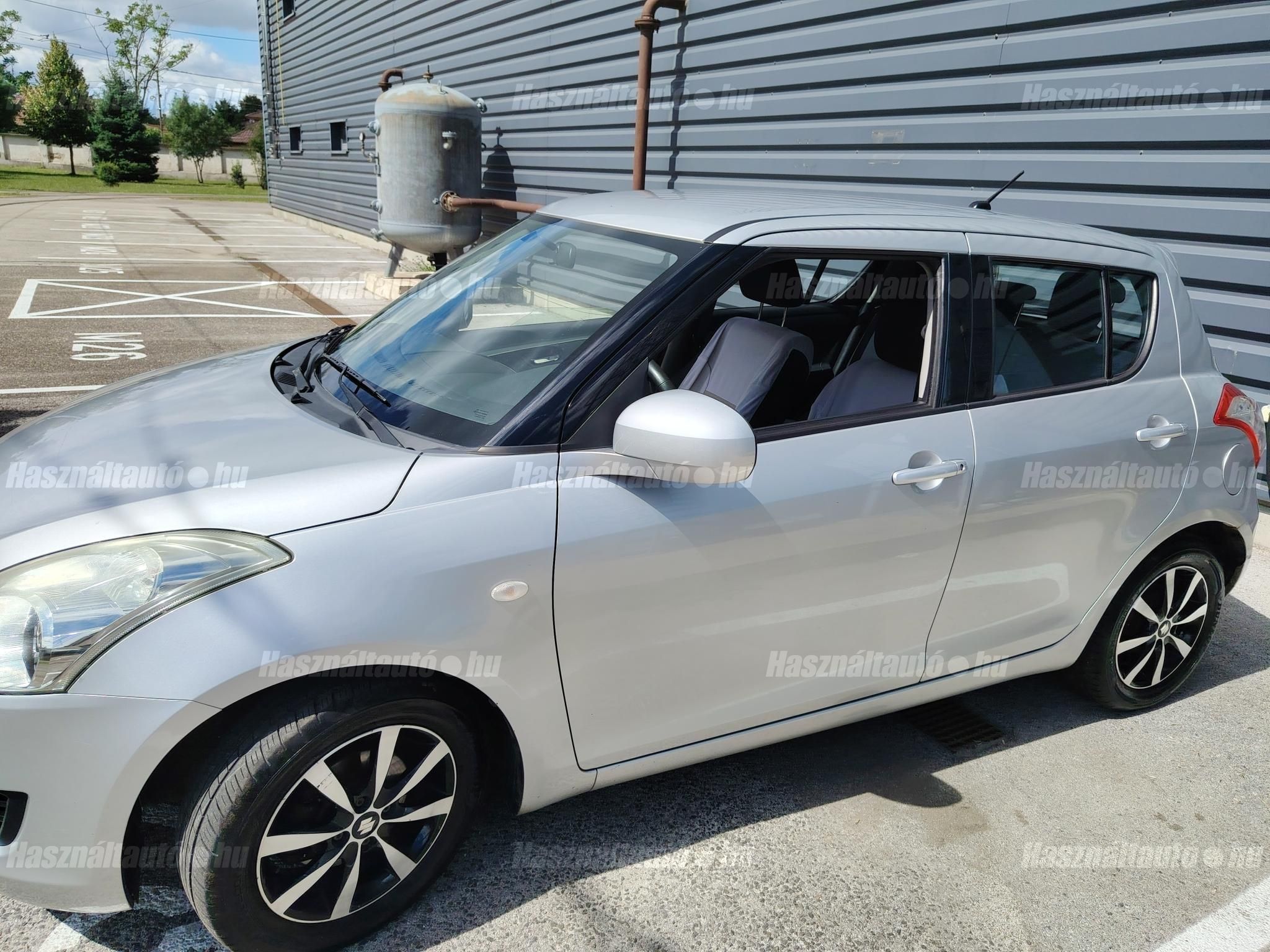 SUZUKI SWIFT 2011/2 - 1