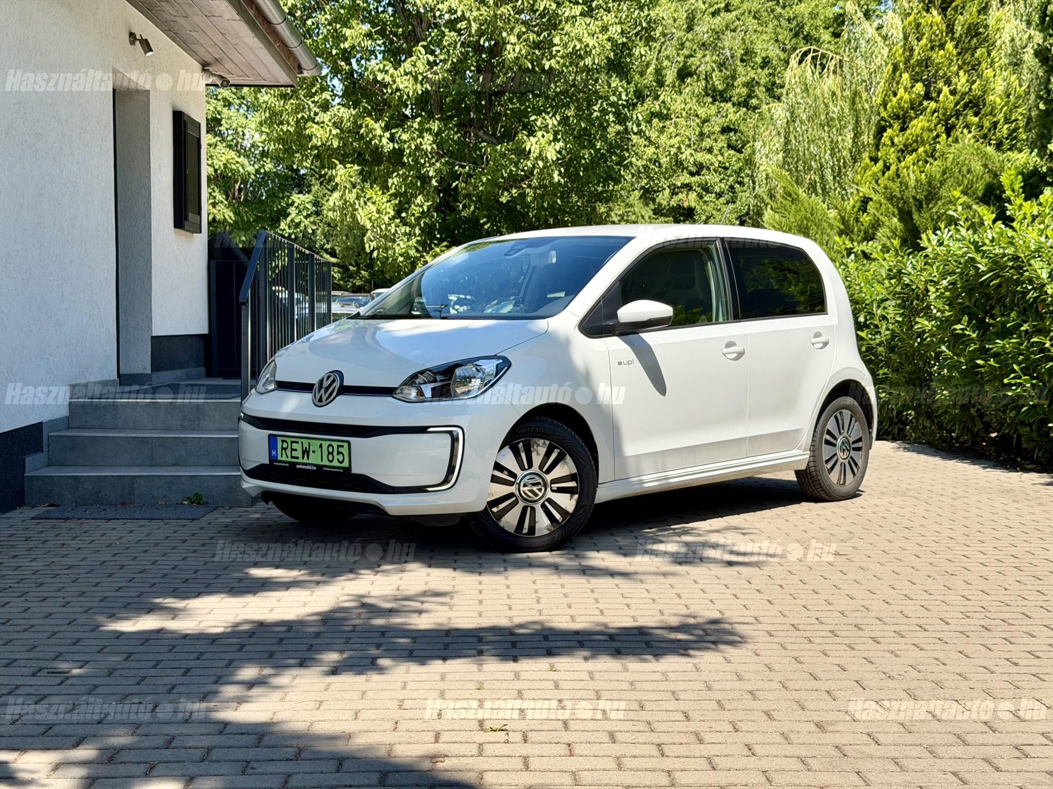 VOLKSWAGEN UP 2018/11 - 1