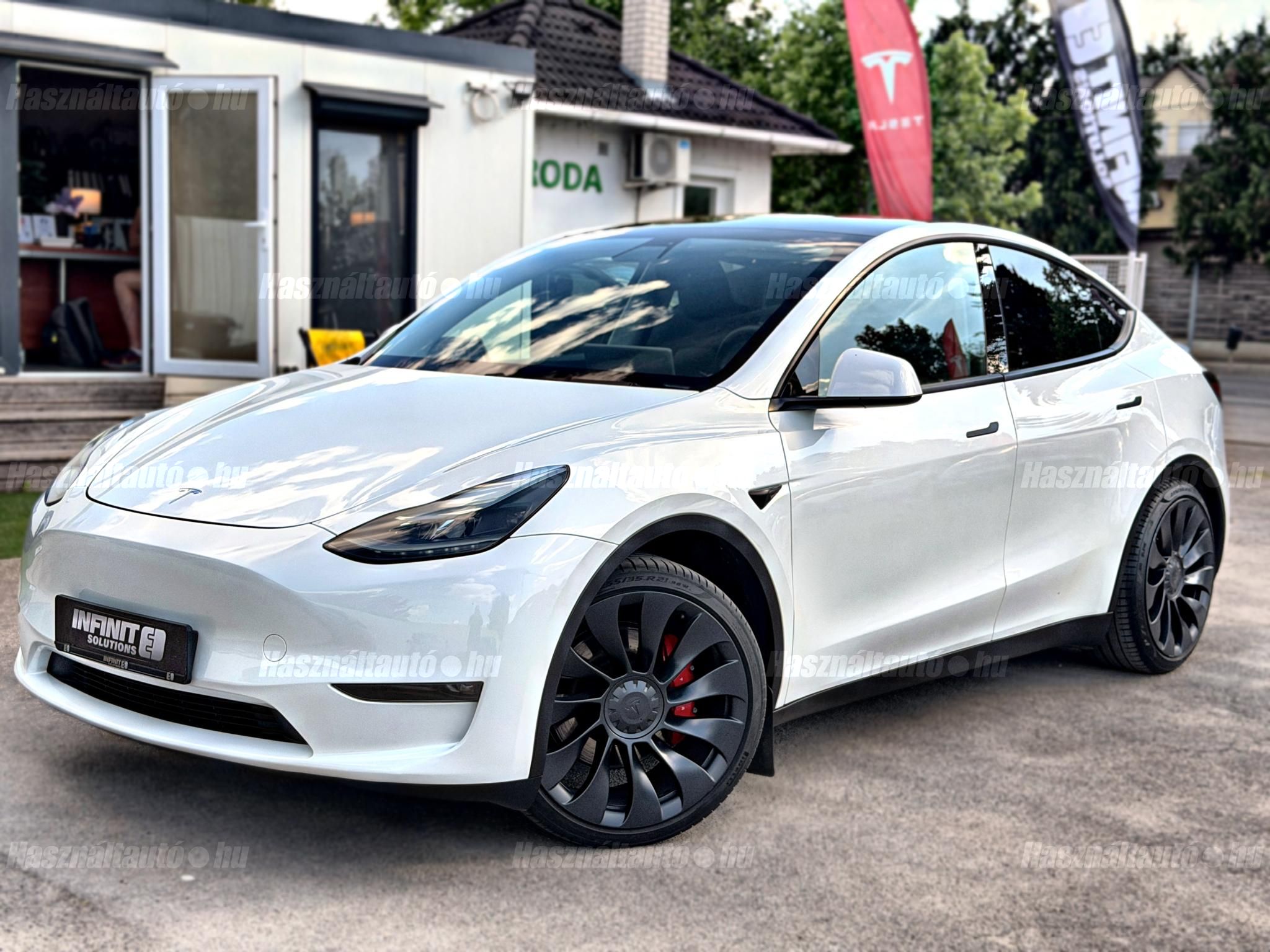 TESLA MODEL Y 2022/12 - 1
