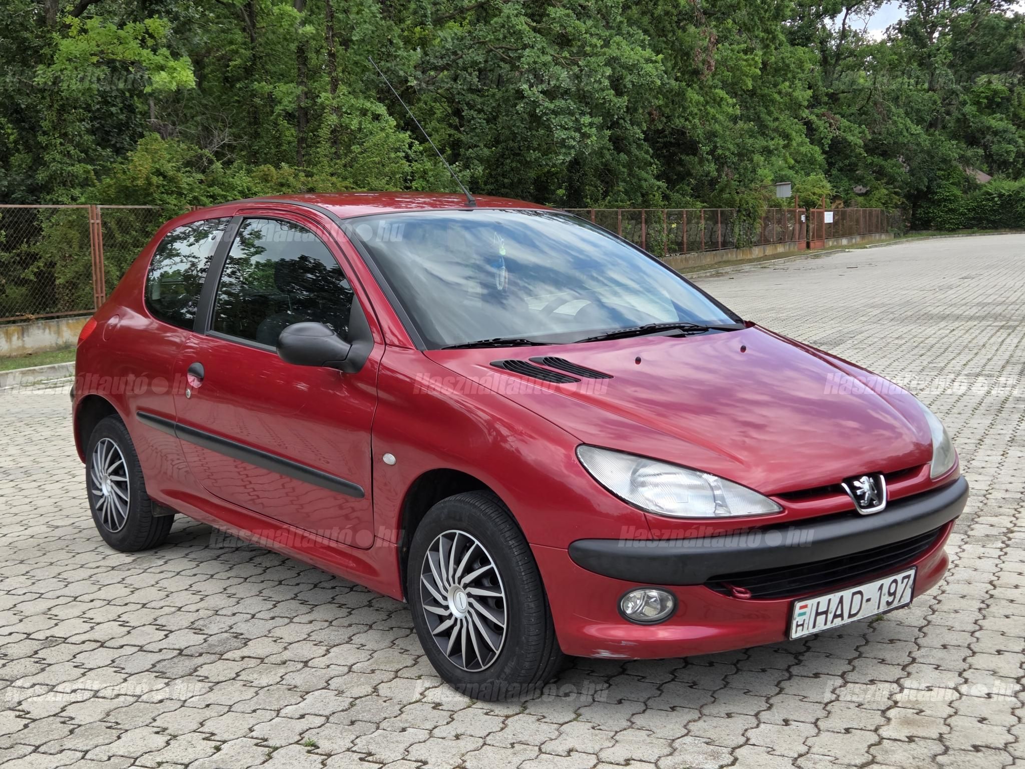 PEUGEOT 206 1999/8 - 1