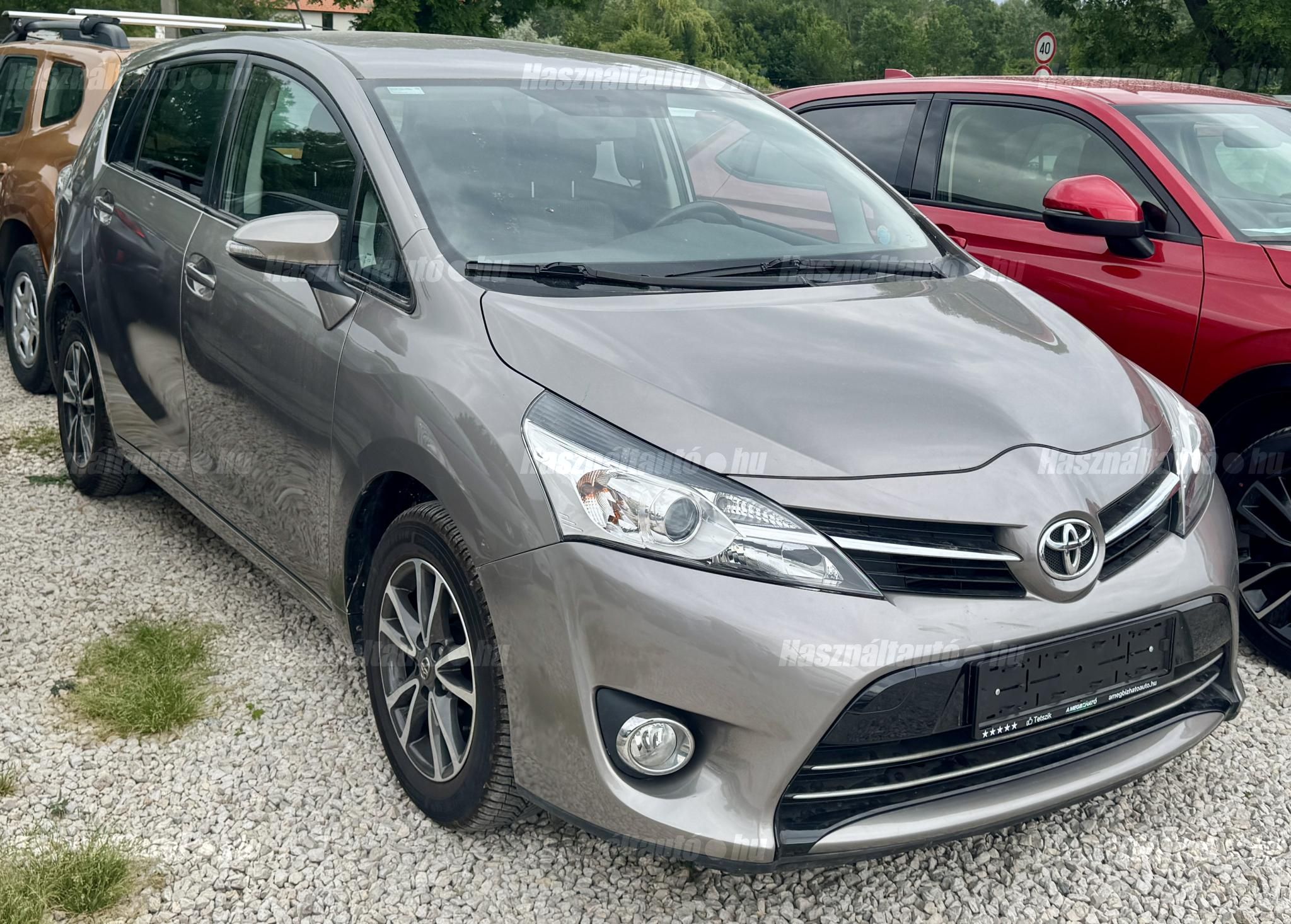 TOYOTA VERSO 2014/3 - 1