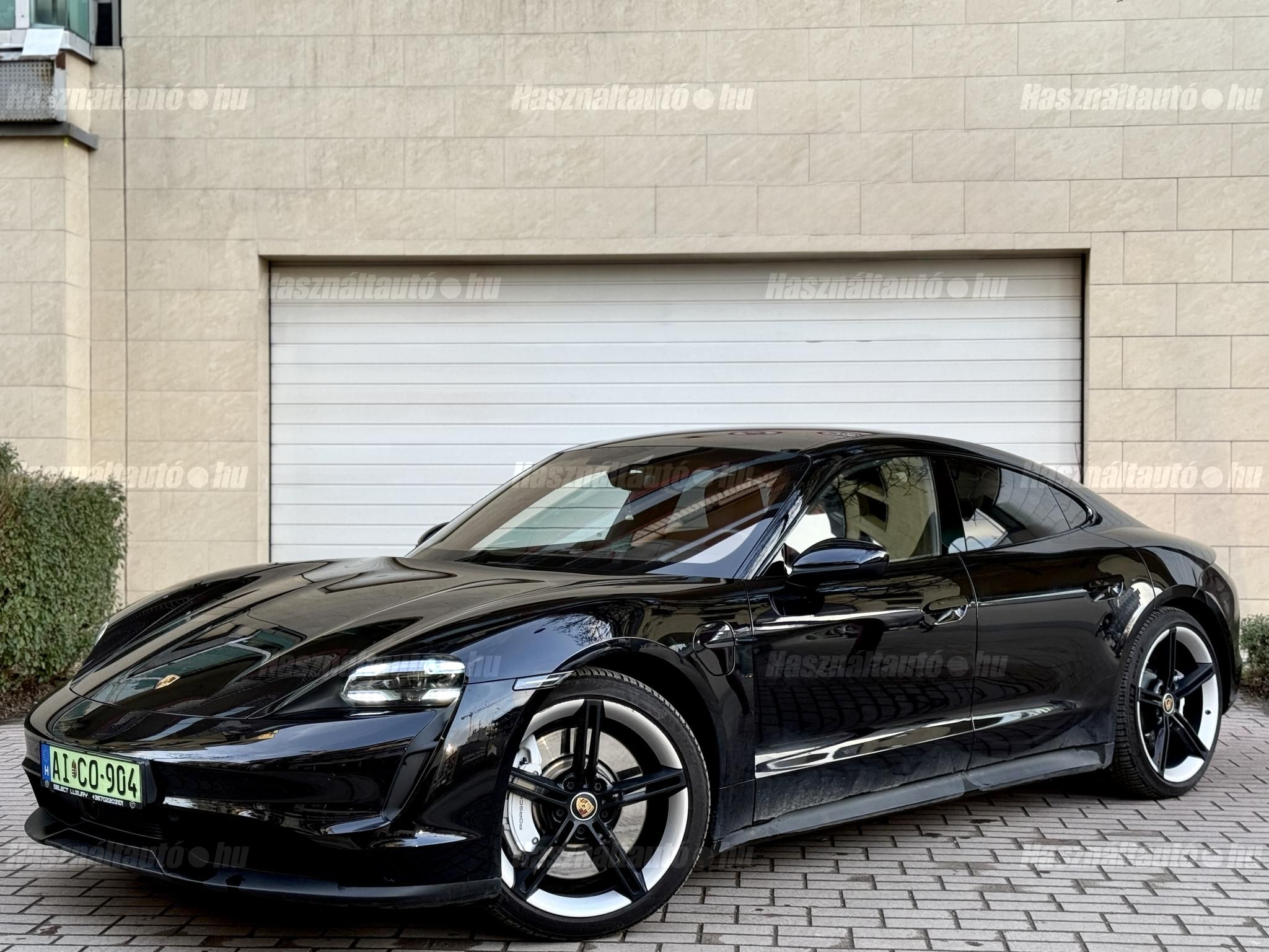 PORSCHE TAYCAN 2020/10 - 1