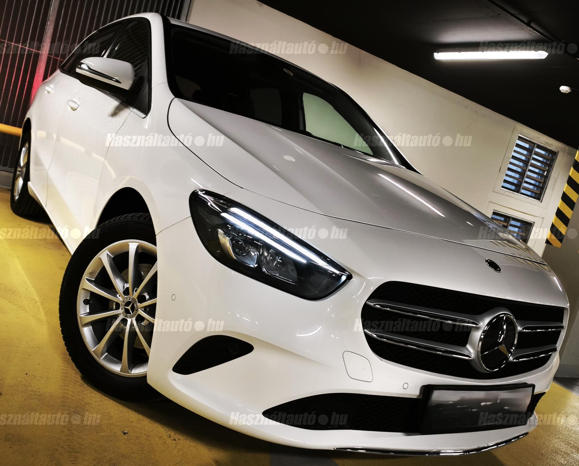 MERCEDES-BENZ B 200 2020/10 - 1
