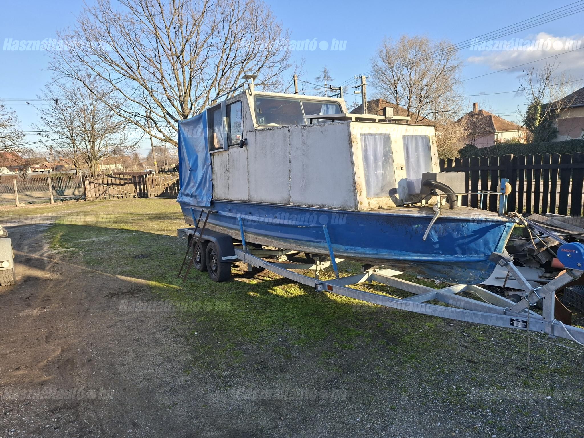 HOUSEBOAT 2006 - 1
