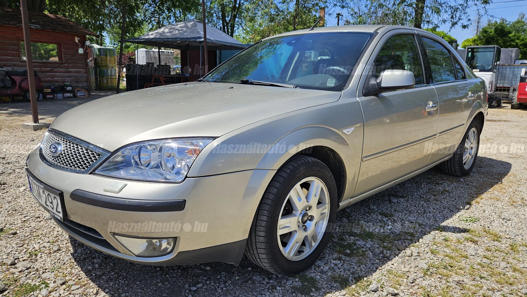 FORD MONDEO 2004/8 - 1