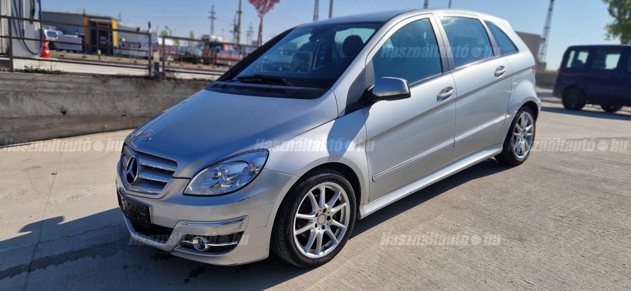 MERCEDES-BENZ B 200 2011/1 - 1