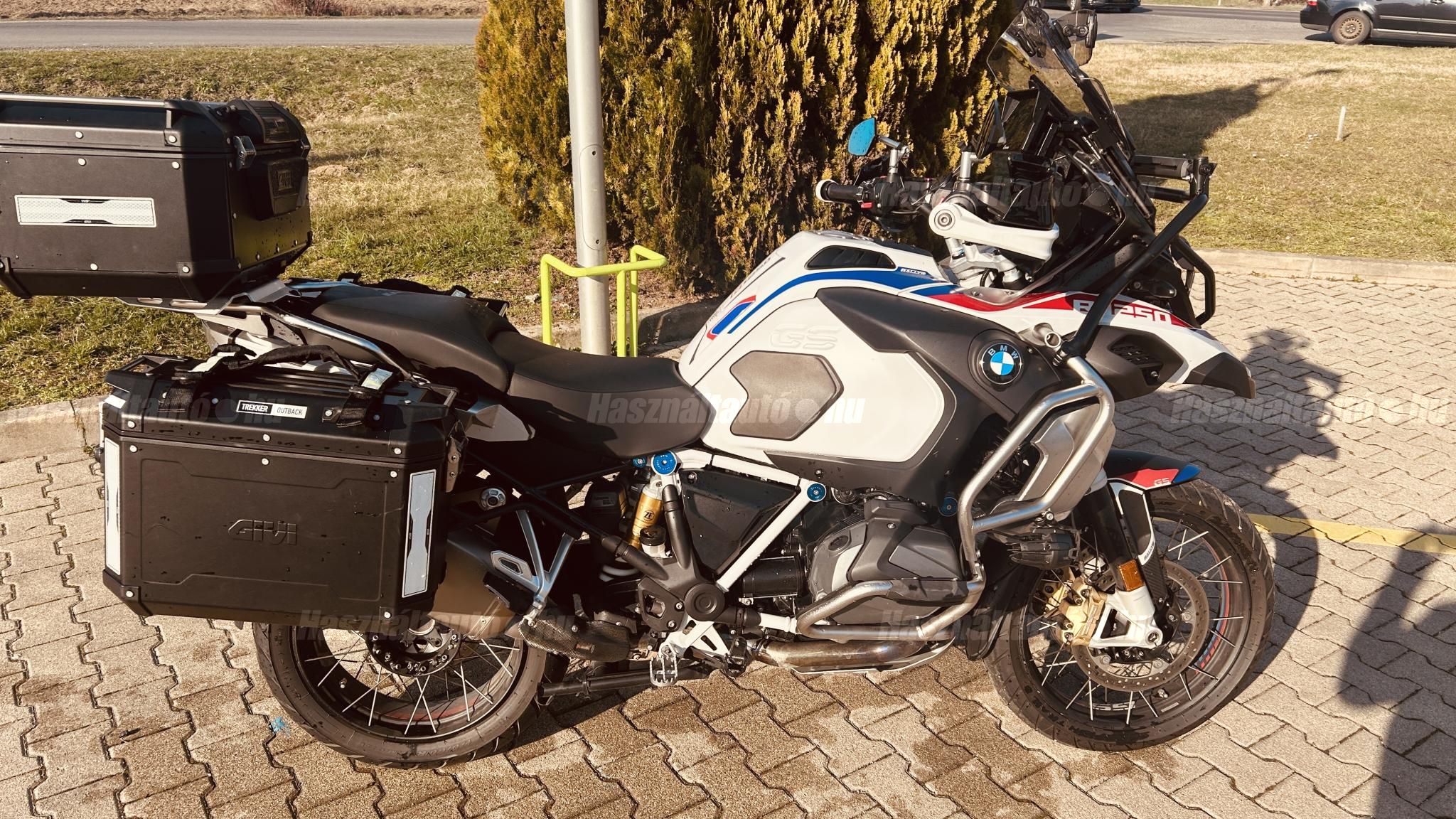BMW EGYÉB 2021/8 - 1