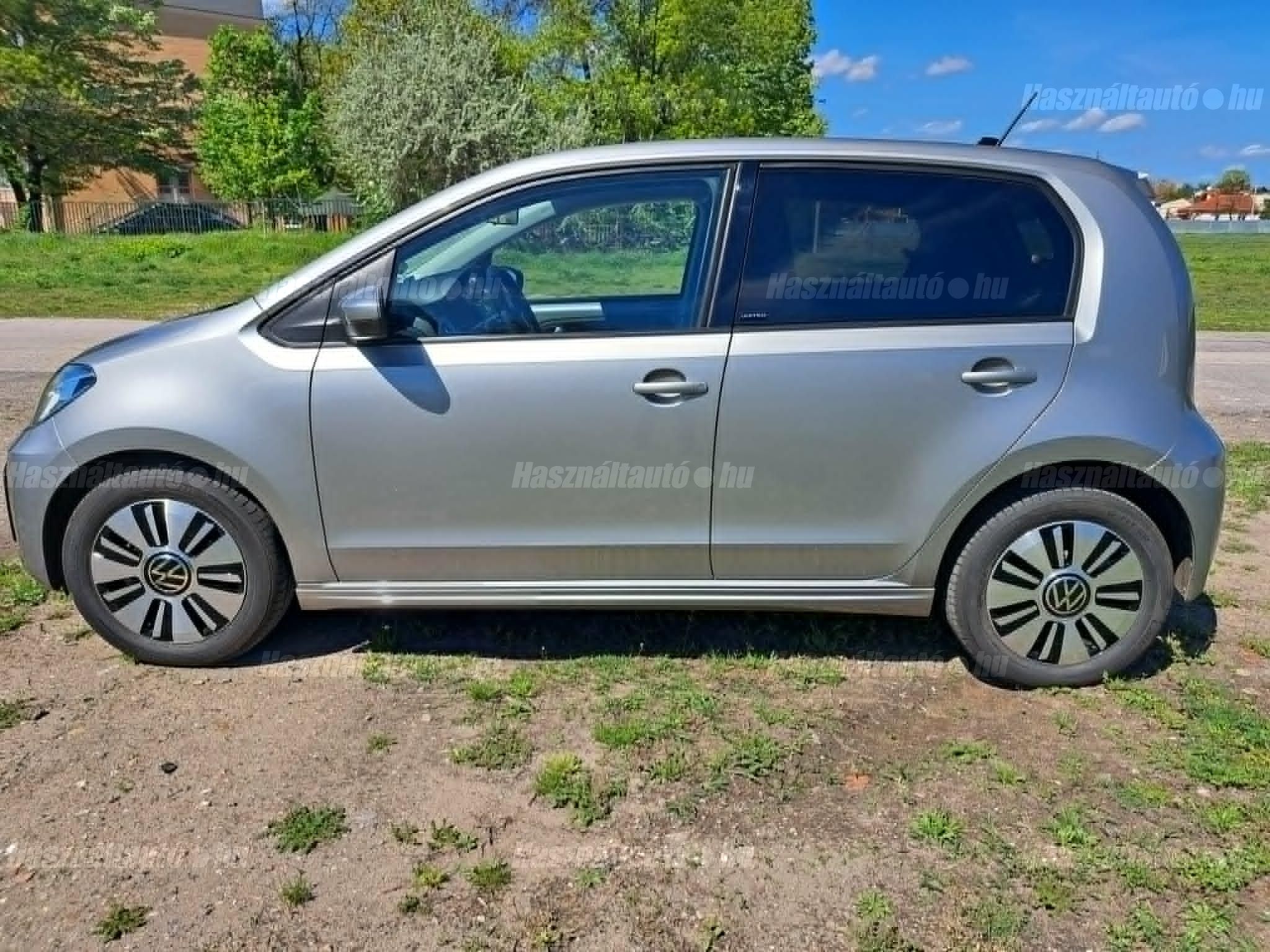 VOLKSWAGEN UP 2021/4 - 1