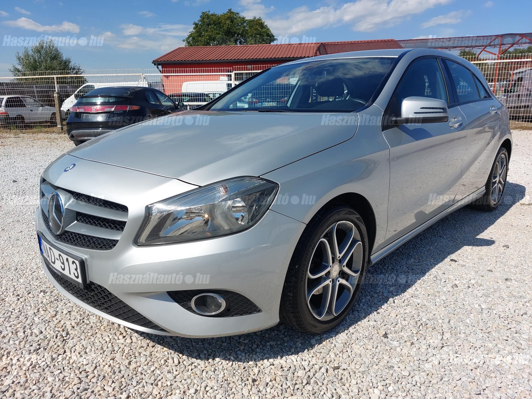 MERCEDES-BENZ A 180 2015/3 - 1