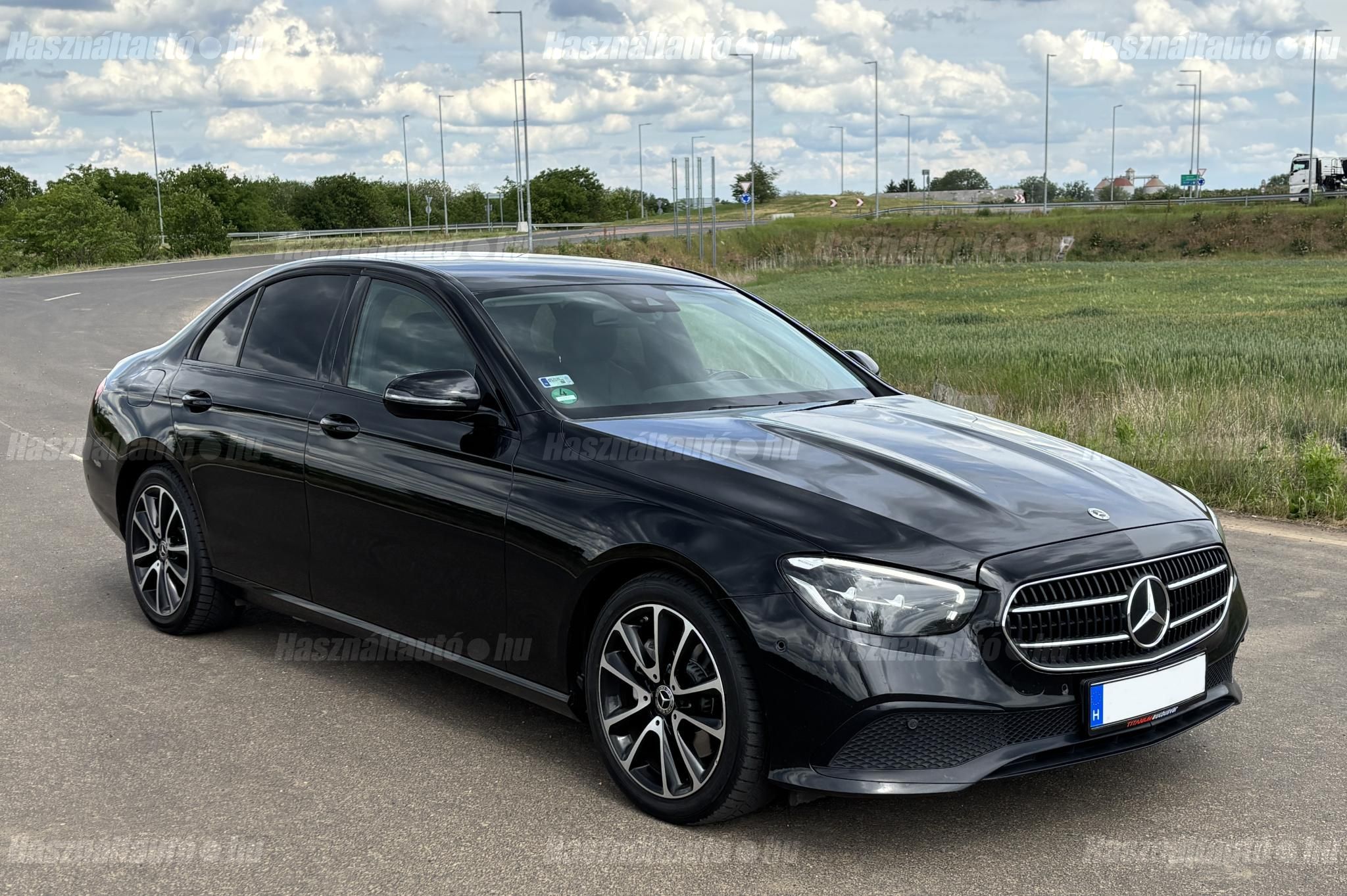 MERCEDES-BENZ E 220 2021/12 - 1