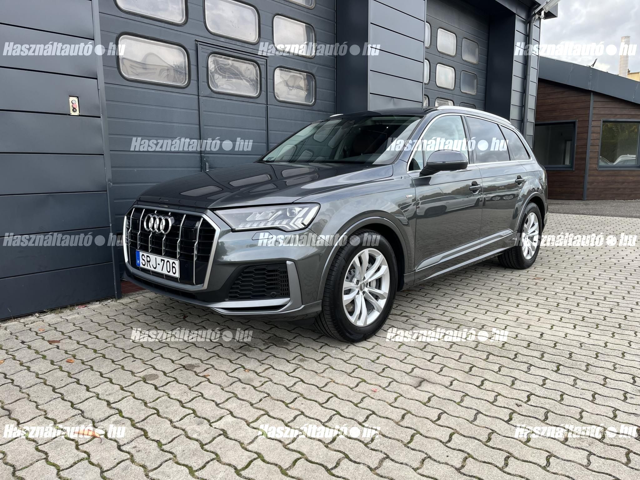 AUDI Q7 2021/6 - 1