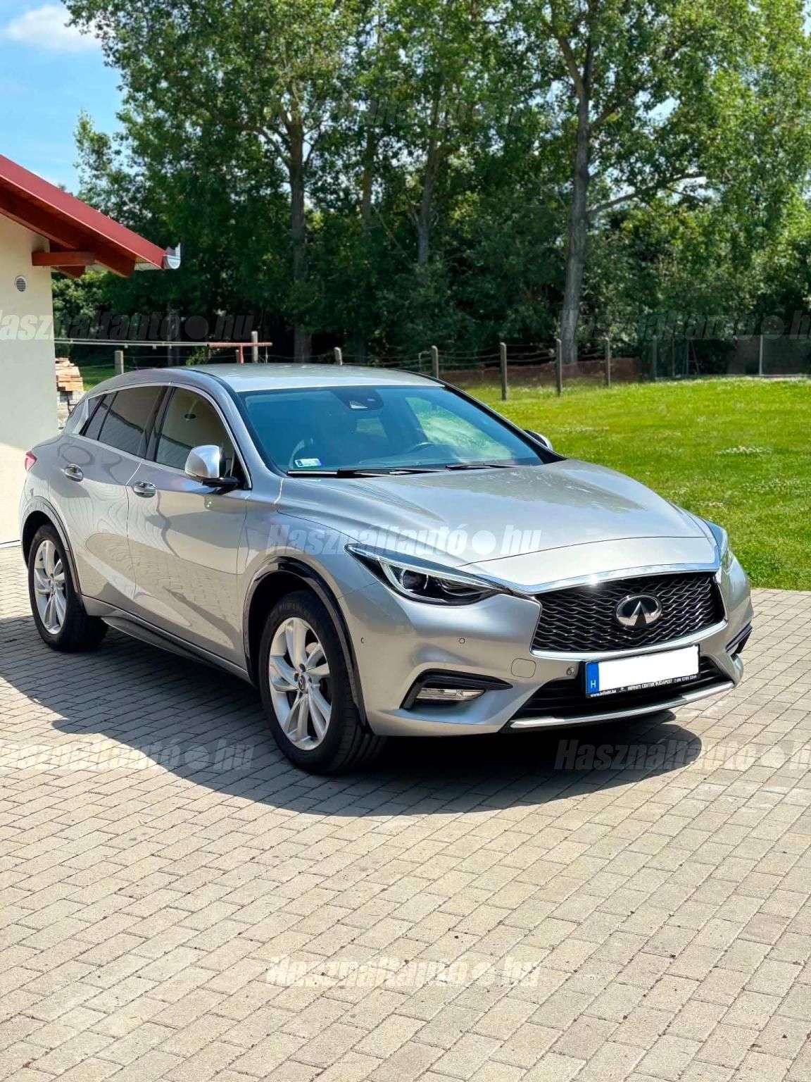 INFINITI Q30 2017/11 - 1