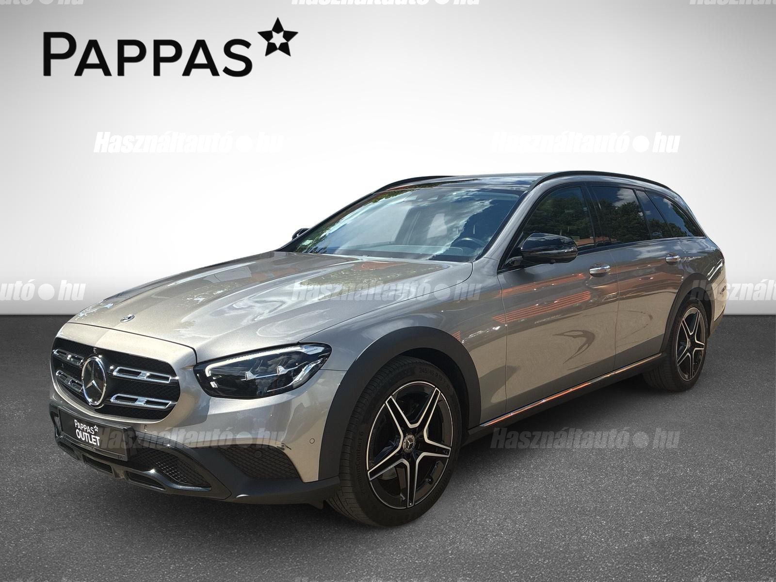 MERCEDES-BENZ E 220 2021/12 - 1