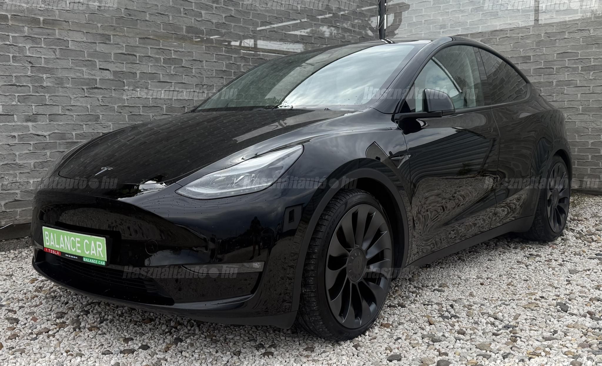 TESLA MODEL Y 2023/8 - 1