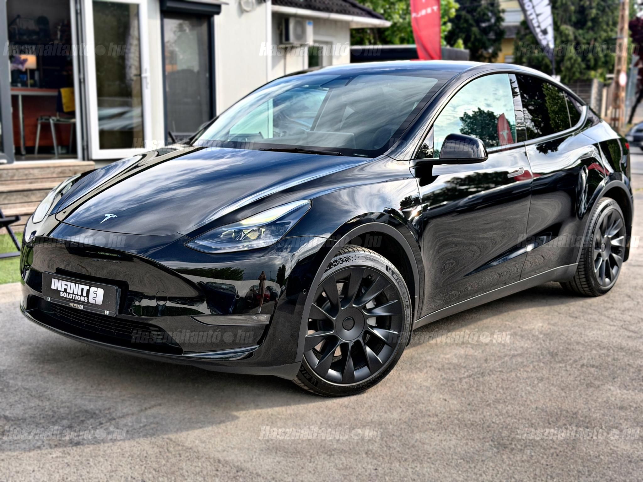 TESLA MODEL 3 2022/3 - 1