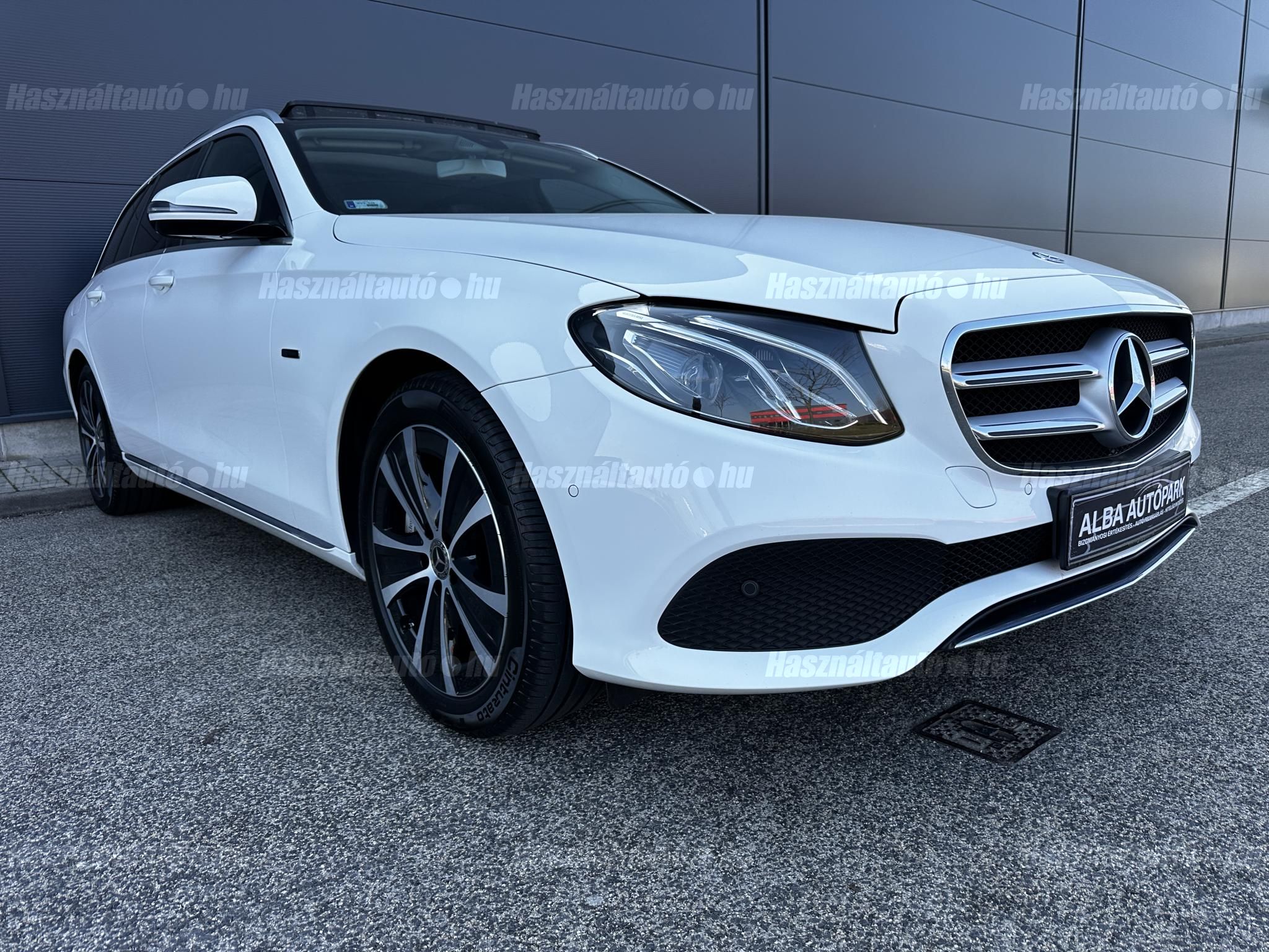 MERCEDES-BENZ E 300 2020 - 1