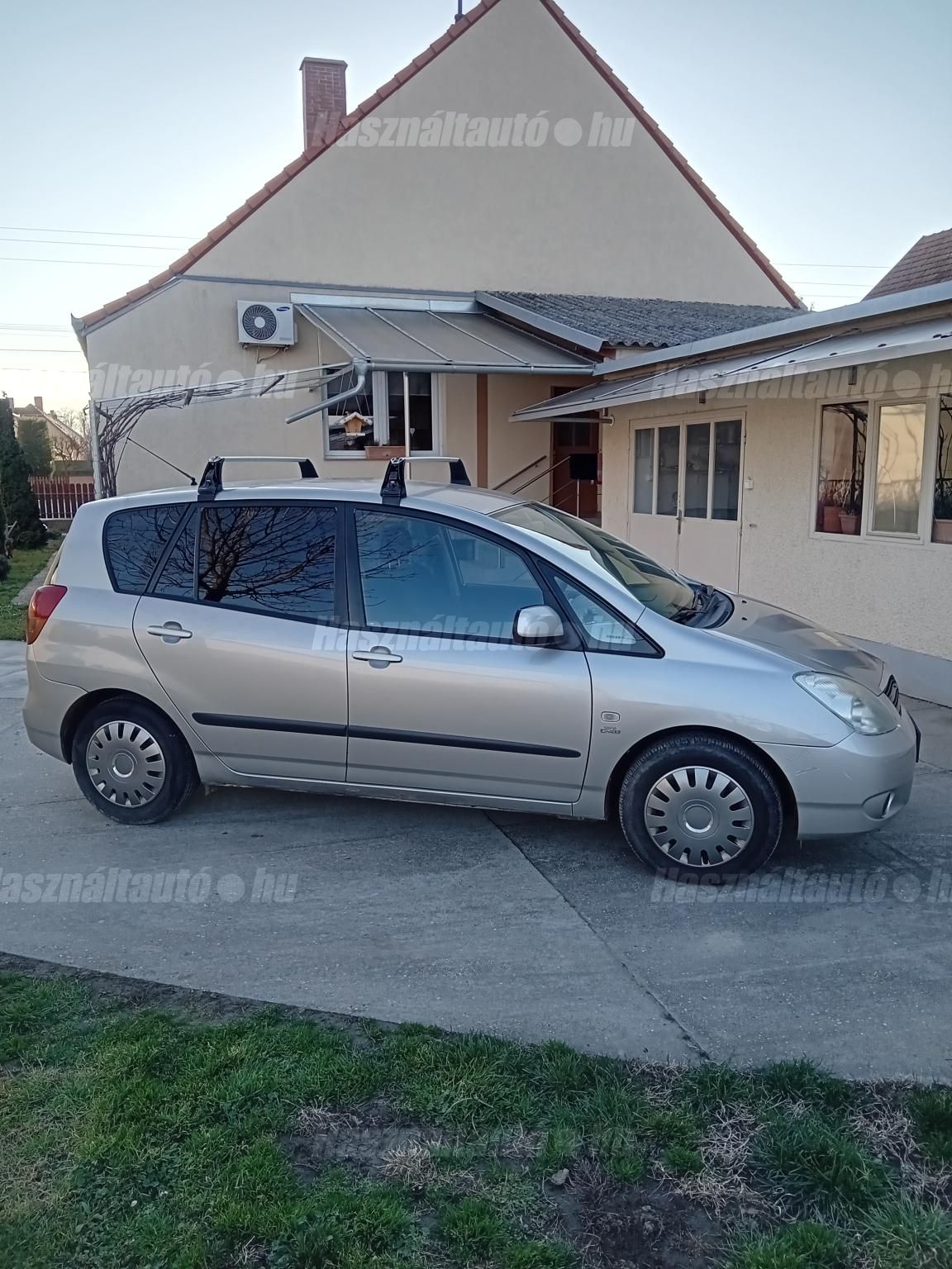 TOYOTA COROLLA VERSO 2002/12 - 1