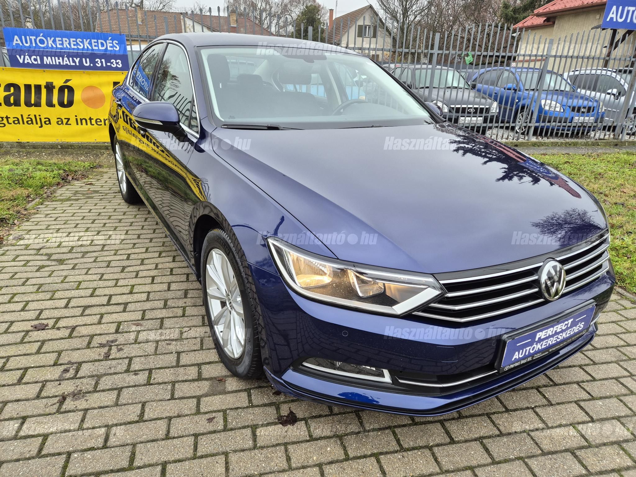 VOLKSWAGEN PASSAT 2019/8 - 1