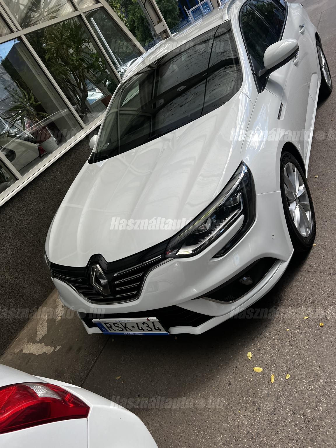RENAULT MEGANE 2019/8 - 1