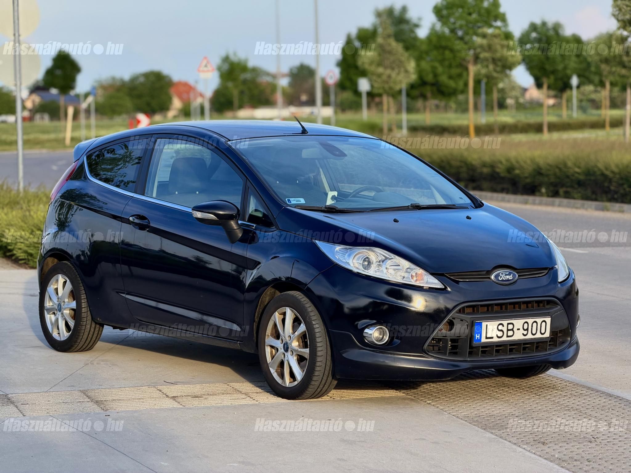 FORD FIESTA 2010 - 1
