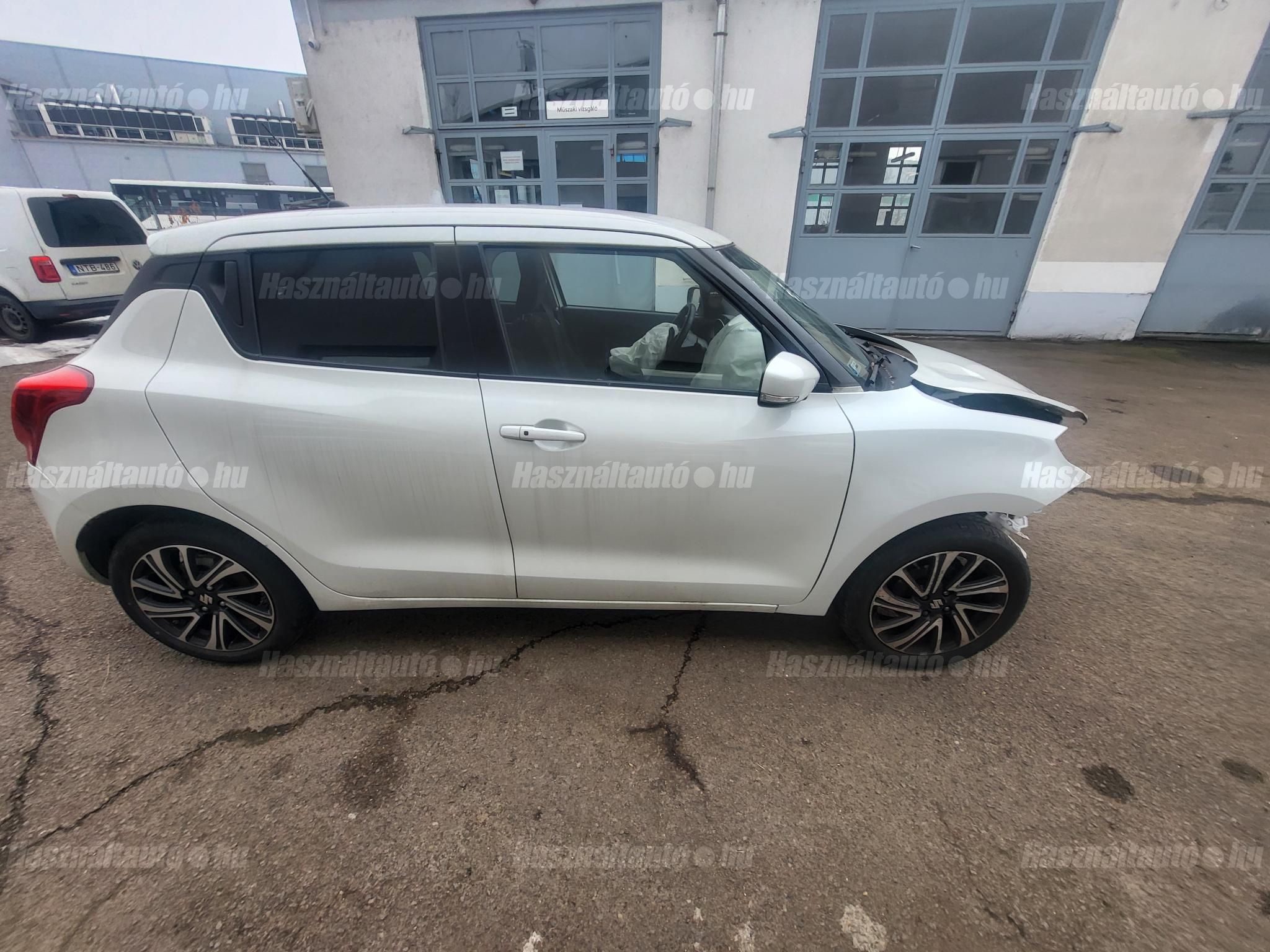 SUZUKI SWIFT 2020/12 - 1