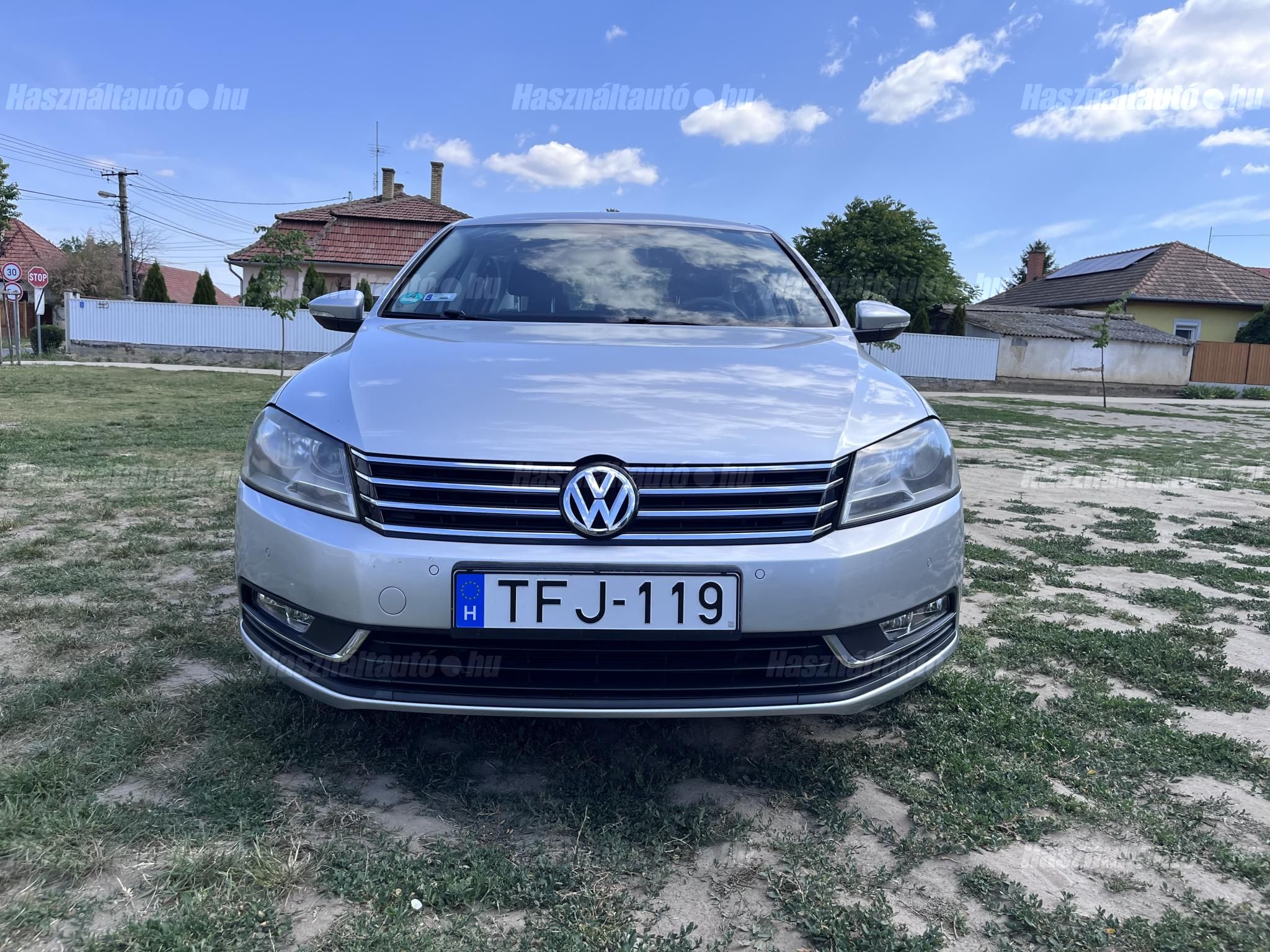VOLKSWAGEN PASSAT 2012/5 - 1