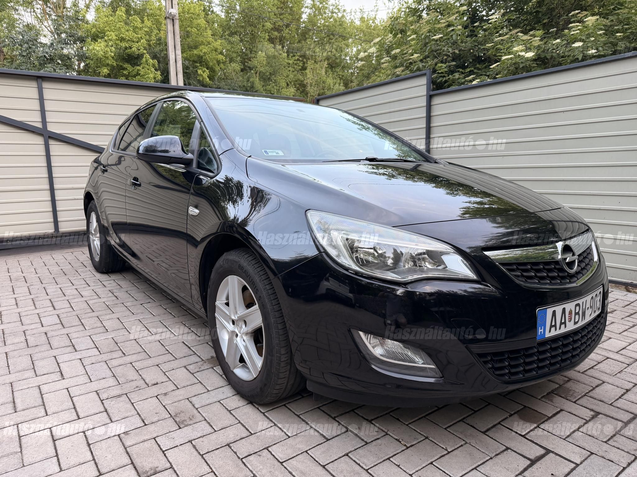 OPEL ASTRA J 2010/10 - 1