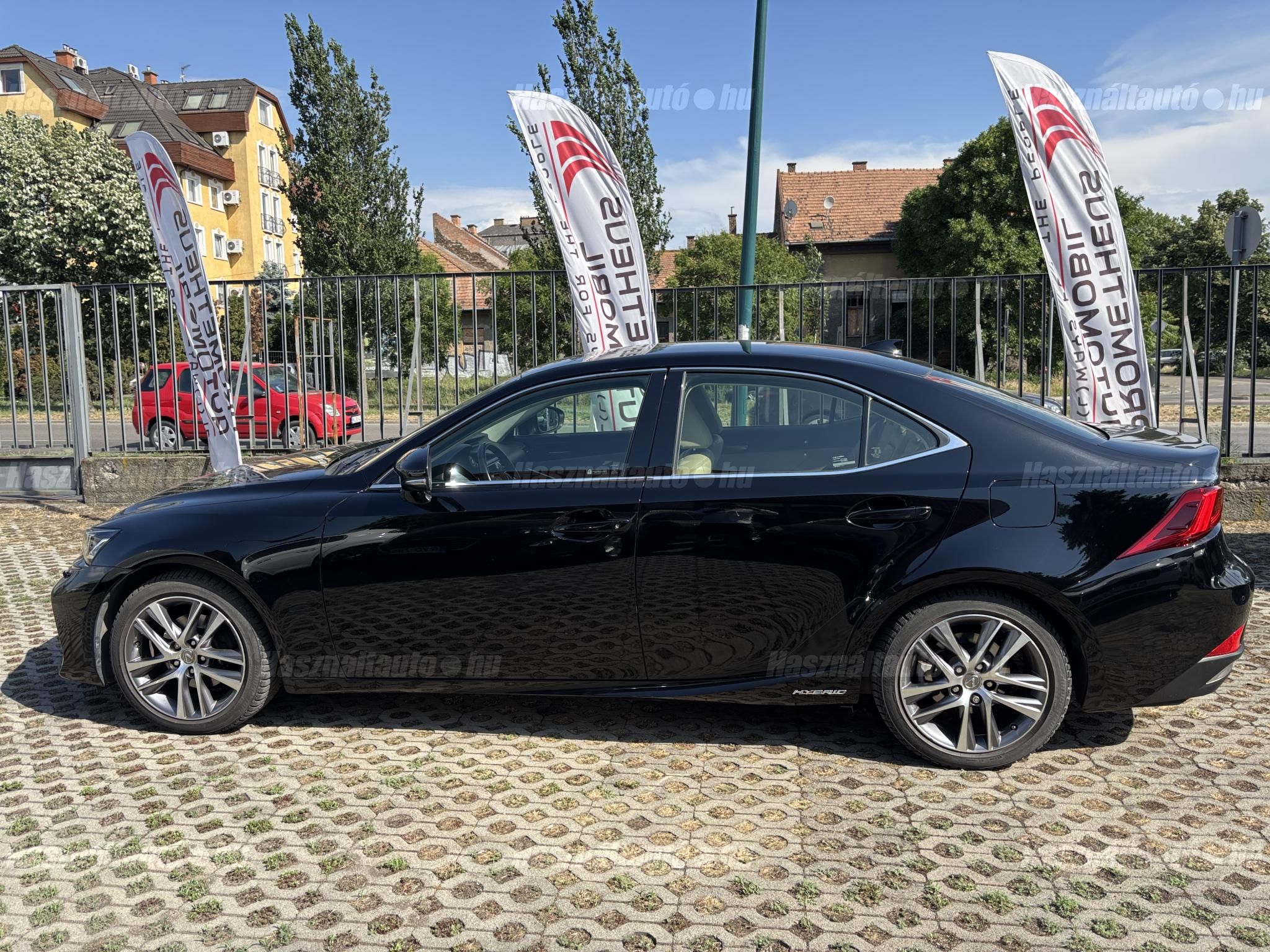 LEXUS IS 2018/11 - 1