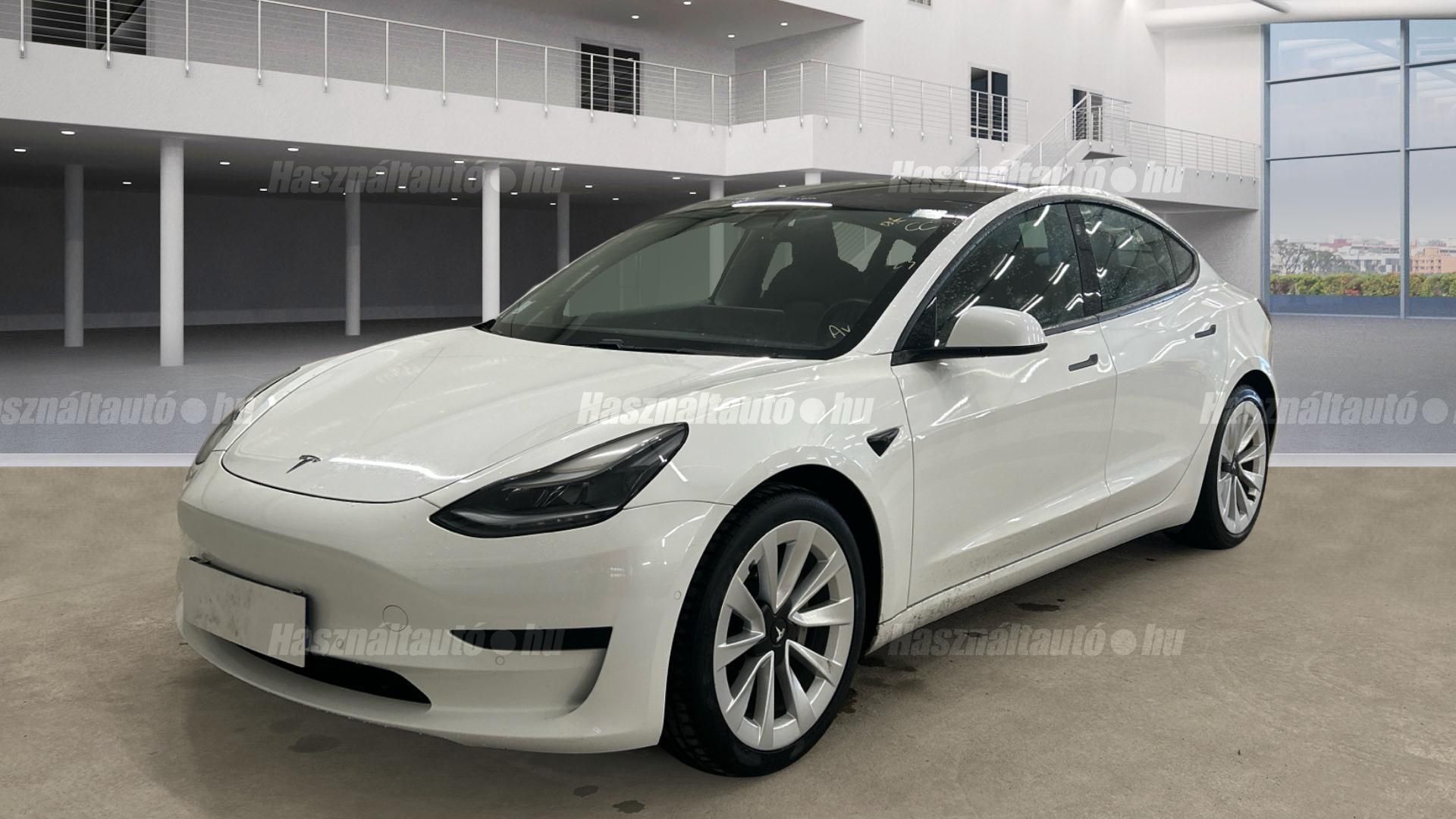 TESLA MODEL 3 2021/3 - 1