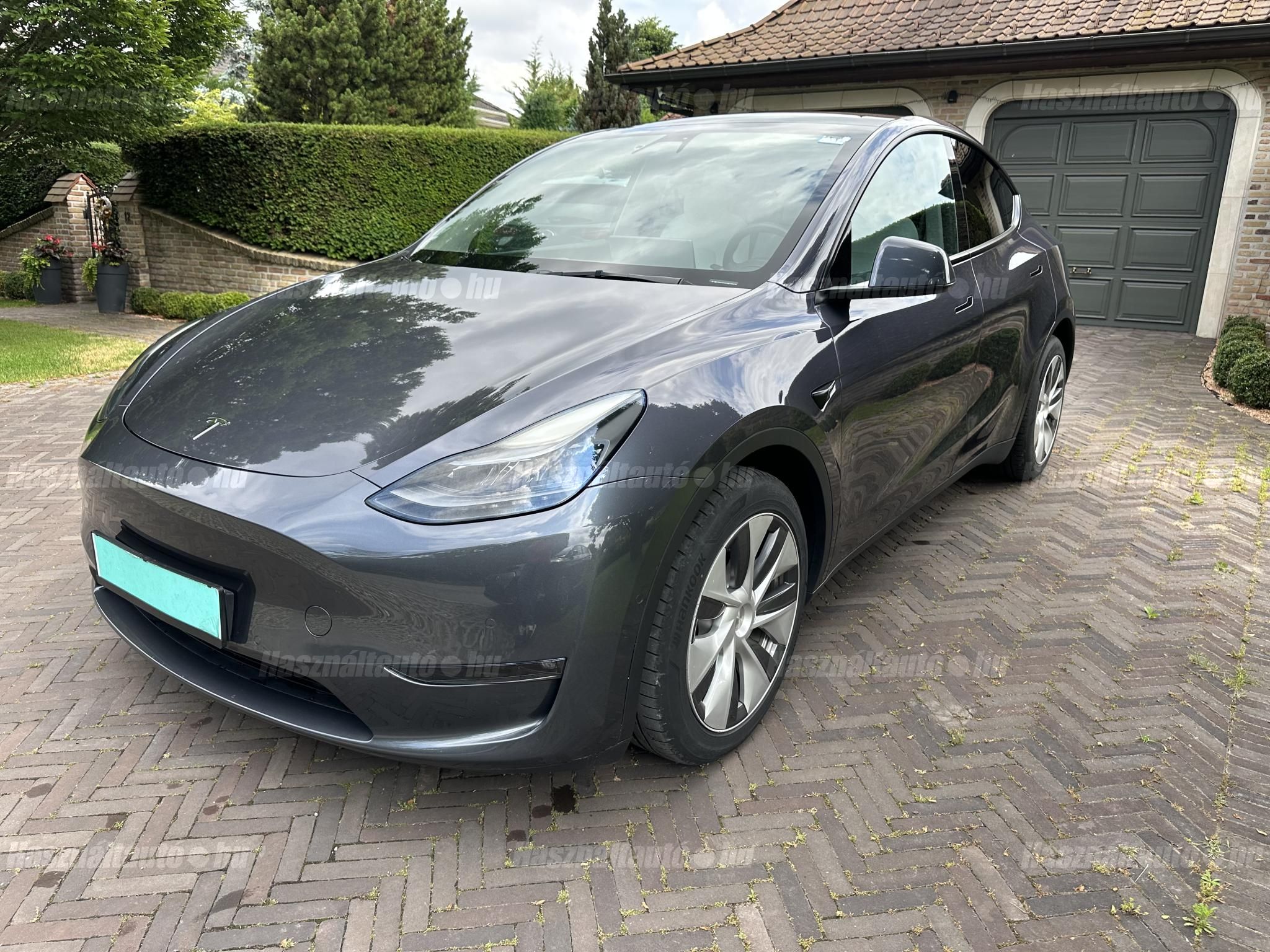 TESLA MODEL Y 2022/3 - 1