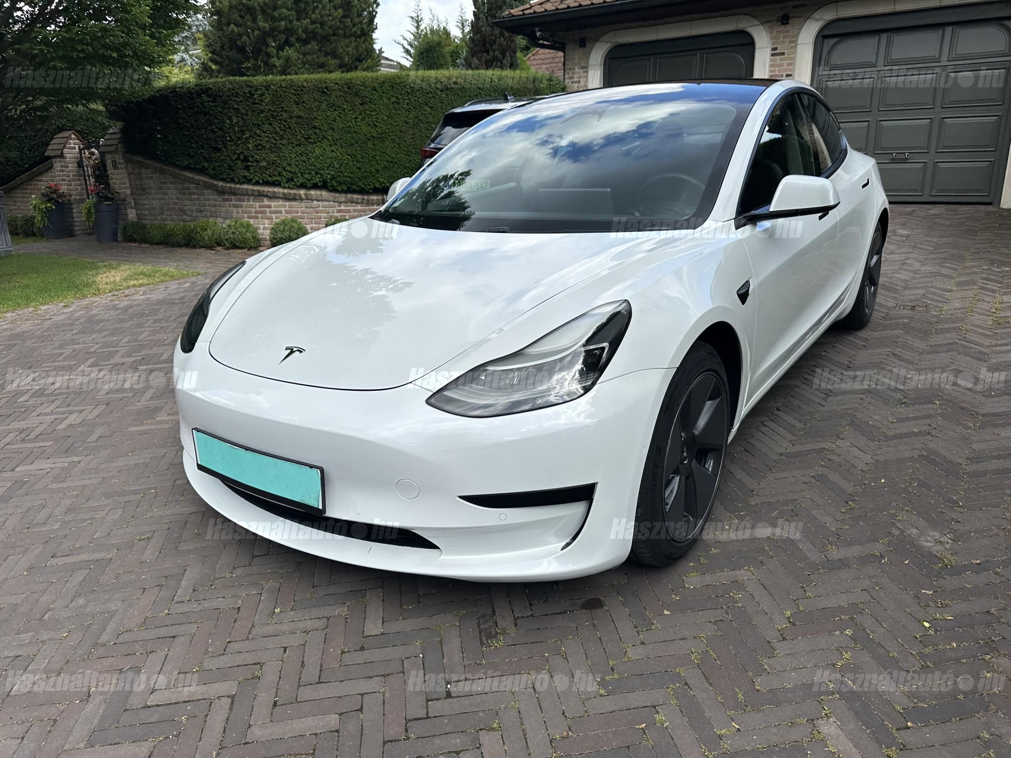 TESLA MODEL 3 2021/3 - 1
