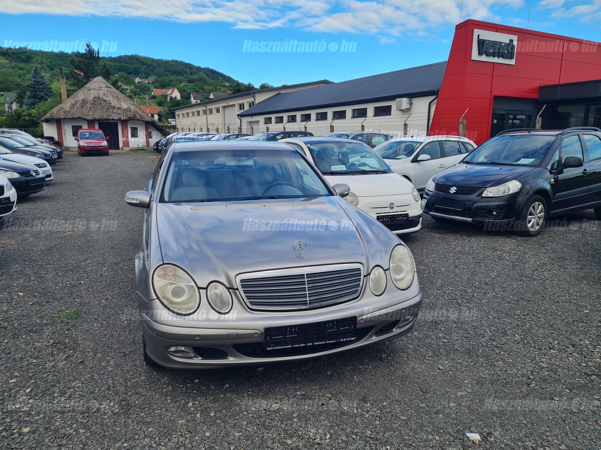 MERCEDES-BENZ E 200 2003/4 - 1