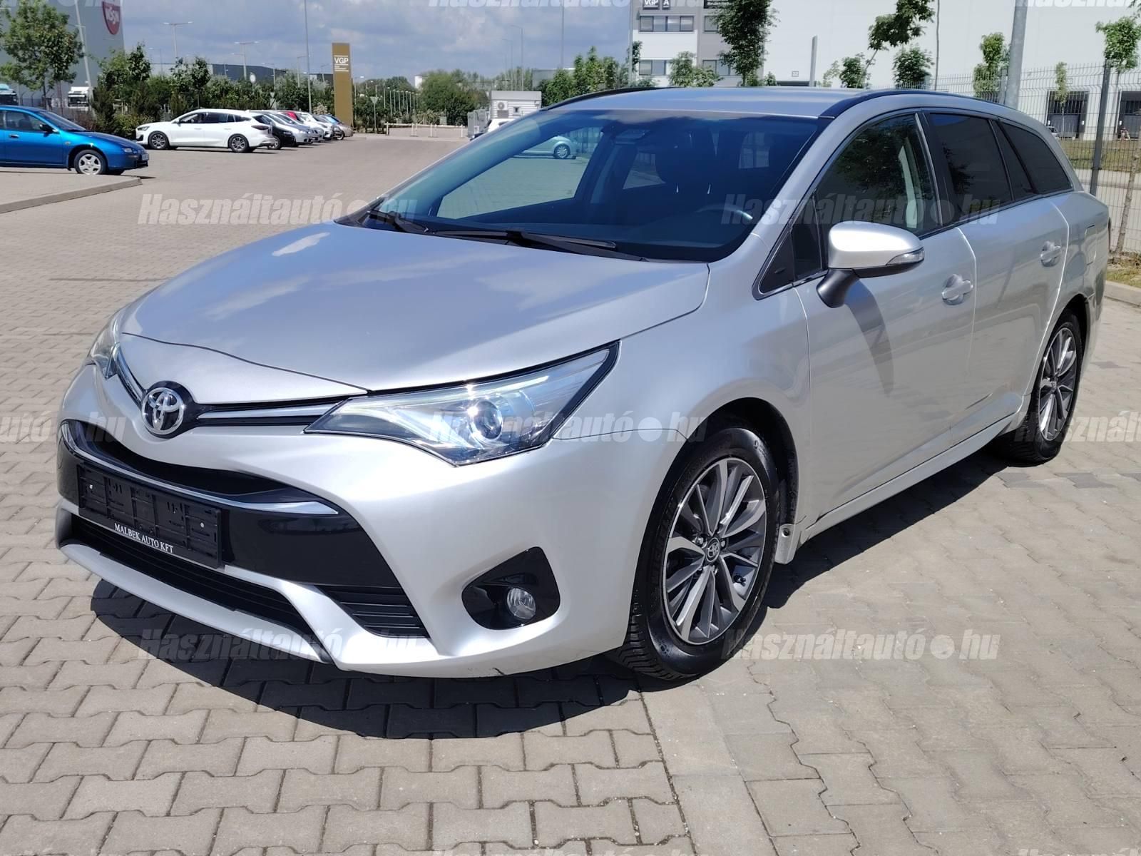 TOYOTA AVENSIS 2016/8 - 1