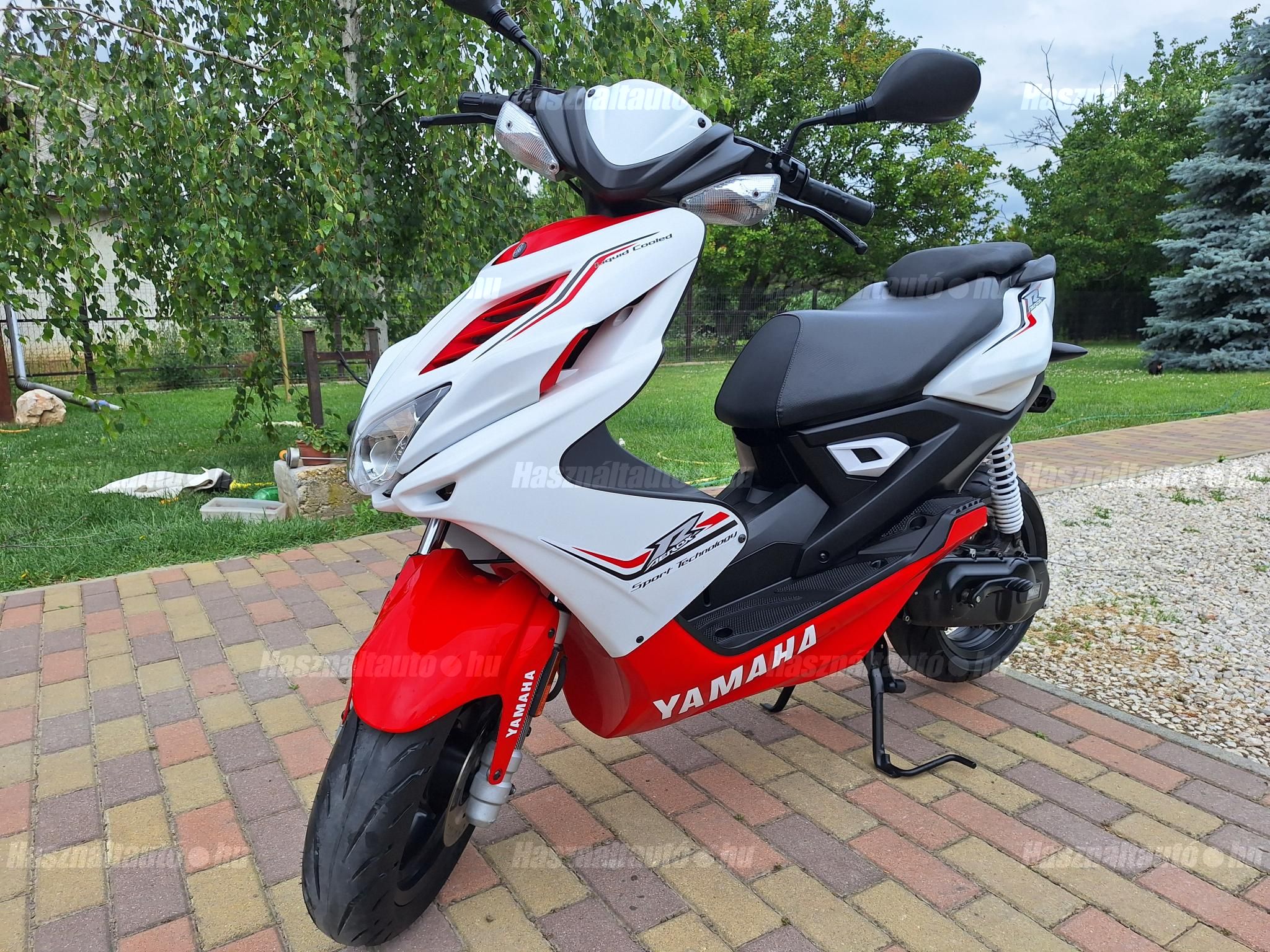 YAMAHA AEROX 2015/6 - 1