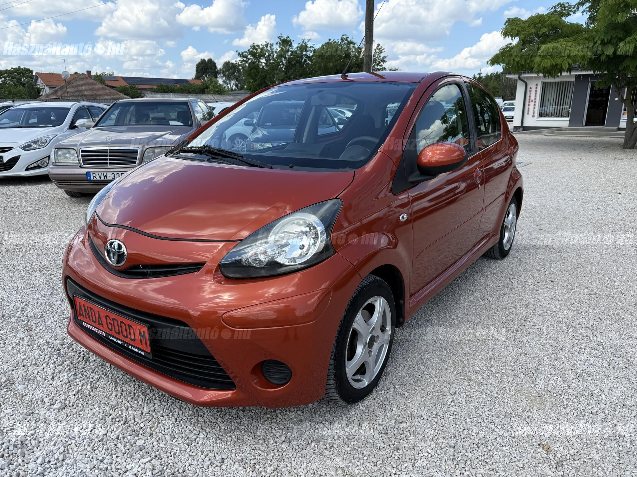 TOYOTA AYGO 2012/11 - 1