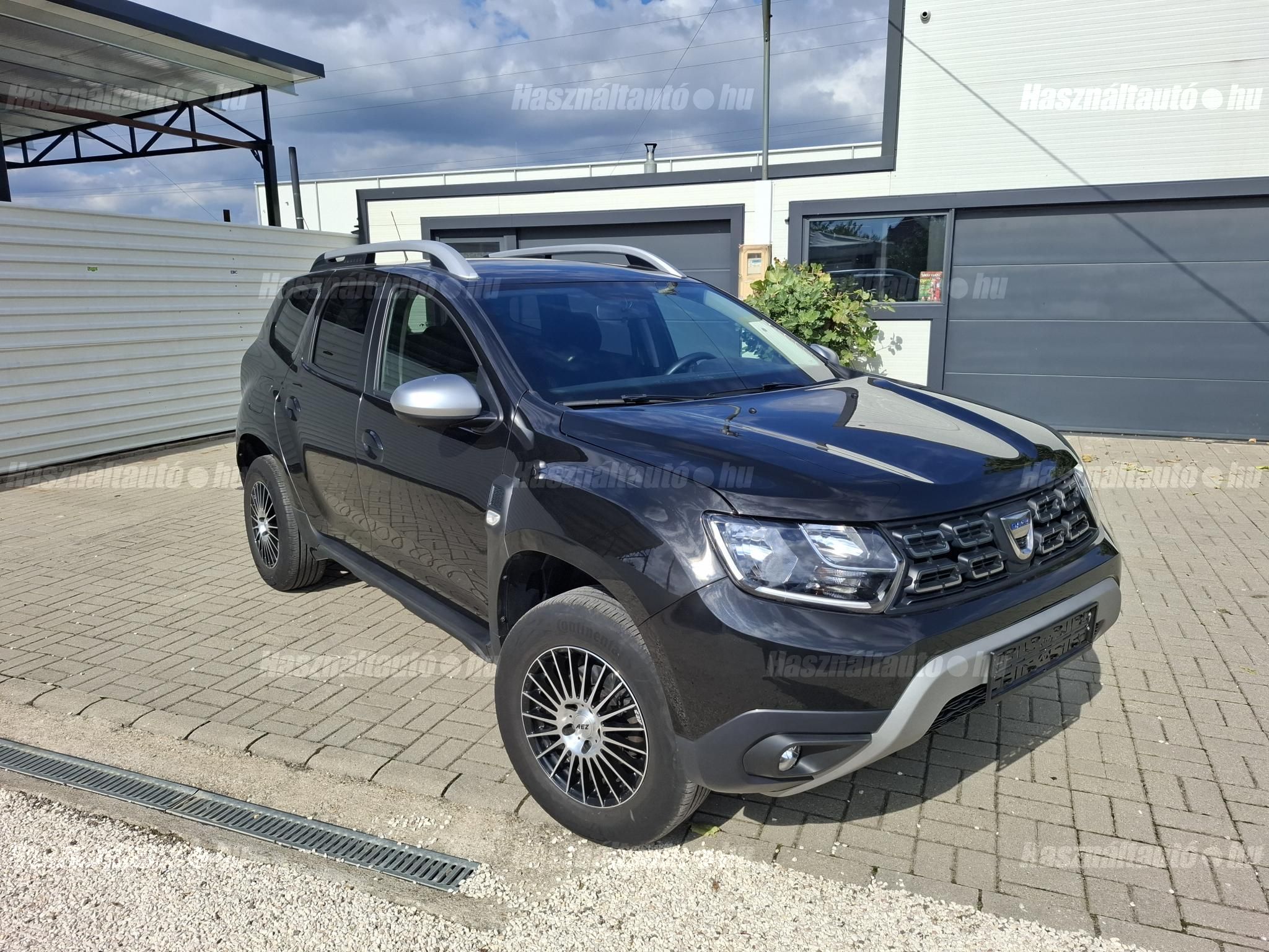 DACIA DUSTER 2019/8 - 1