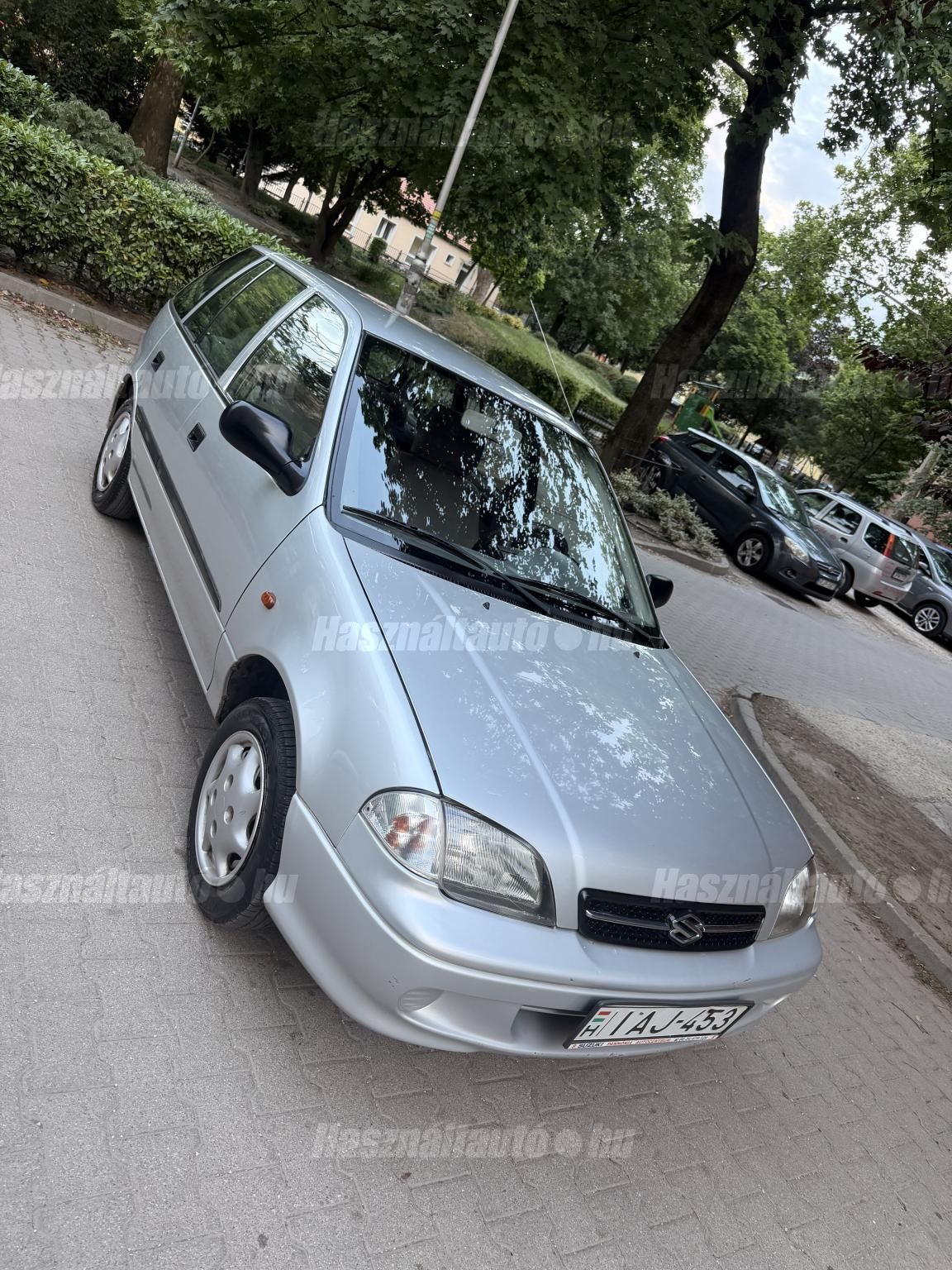 SUZUKI SWIFT 2002/7 - 1