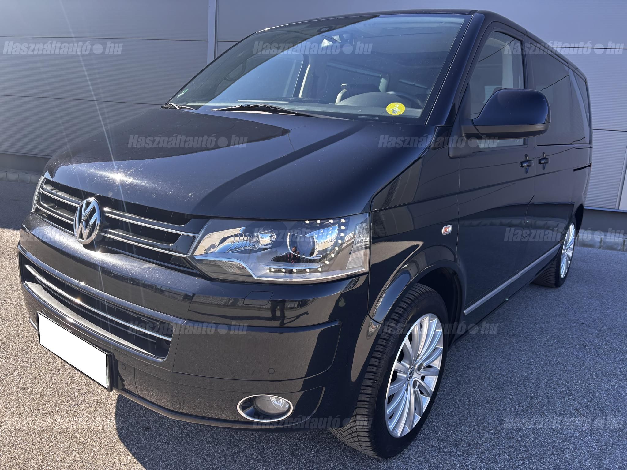 VOLKSWAGEN MULTIVAN 2011/12 - 1